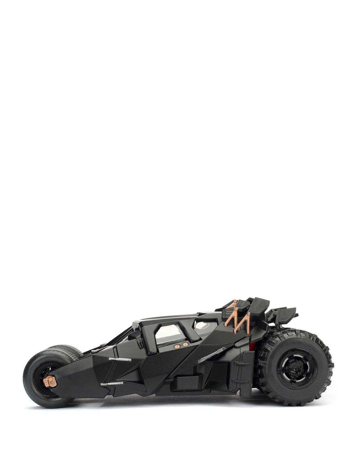 The Dark Knight Trilogy Tumbler Batmobile & Batman, 1:24 Scale Vehicle &  2.75 Figure (Exclusive)