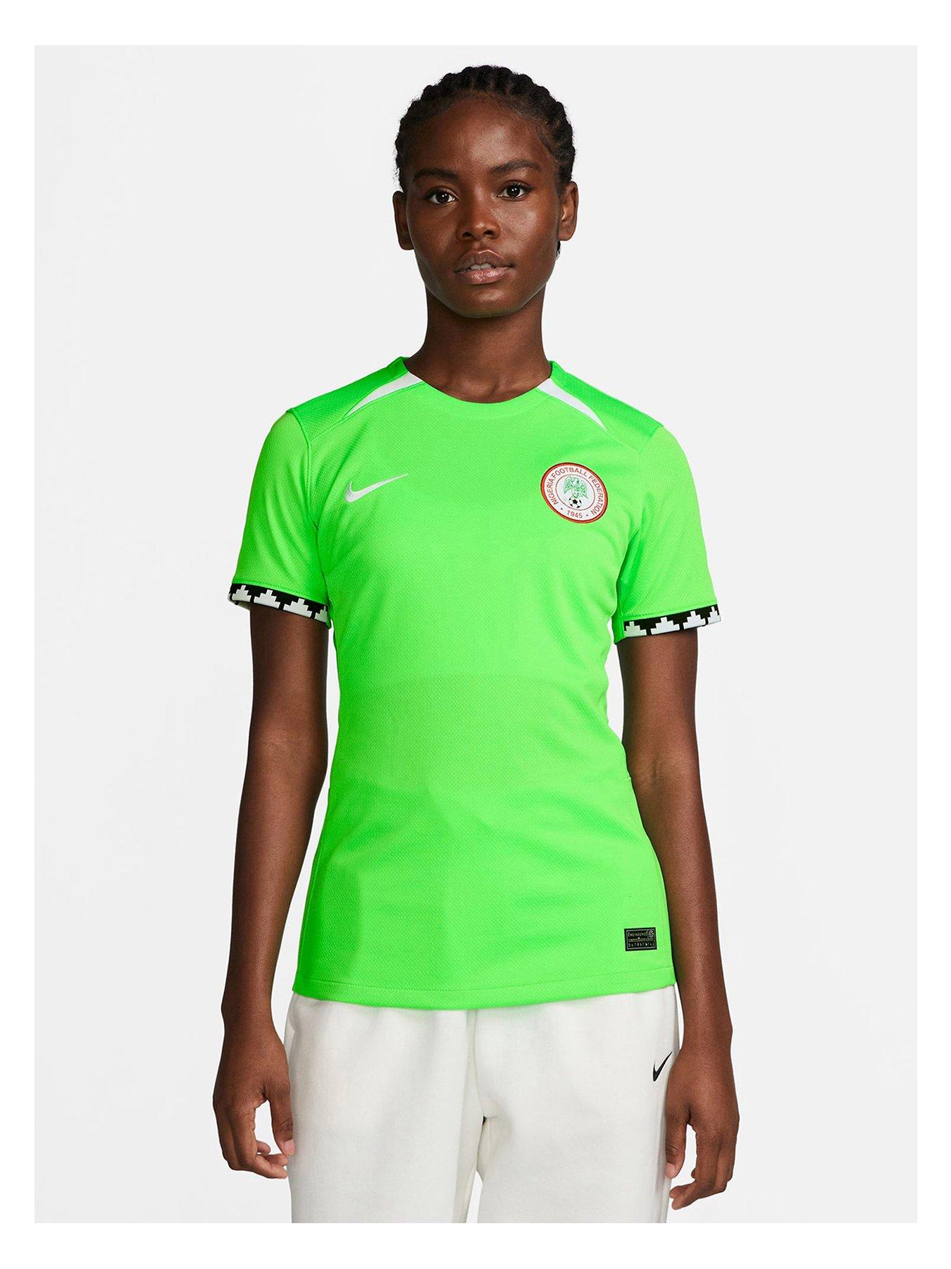 green nike shirt women's