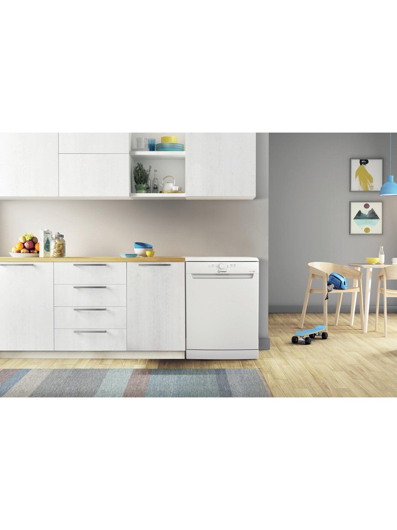Image 3 of 7 of Indesit D2FHK26 Fullsize 14-Place Setting Freestanding Dishwasher - White