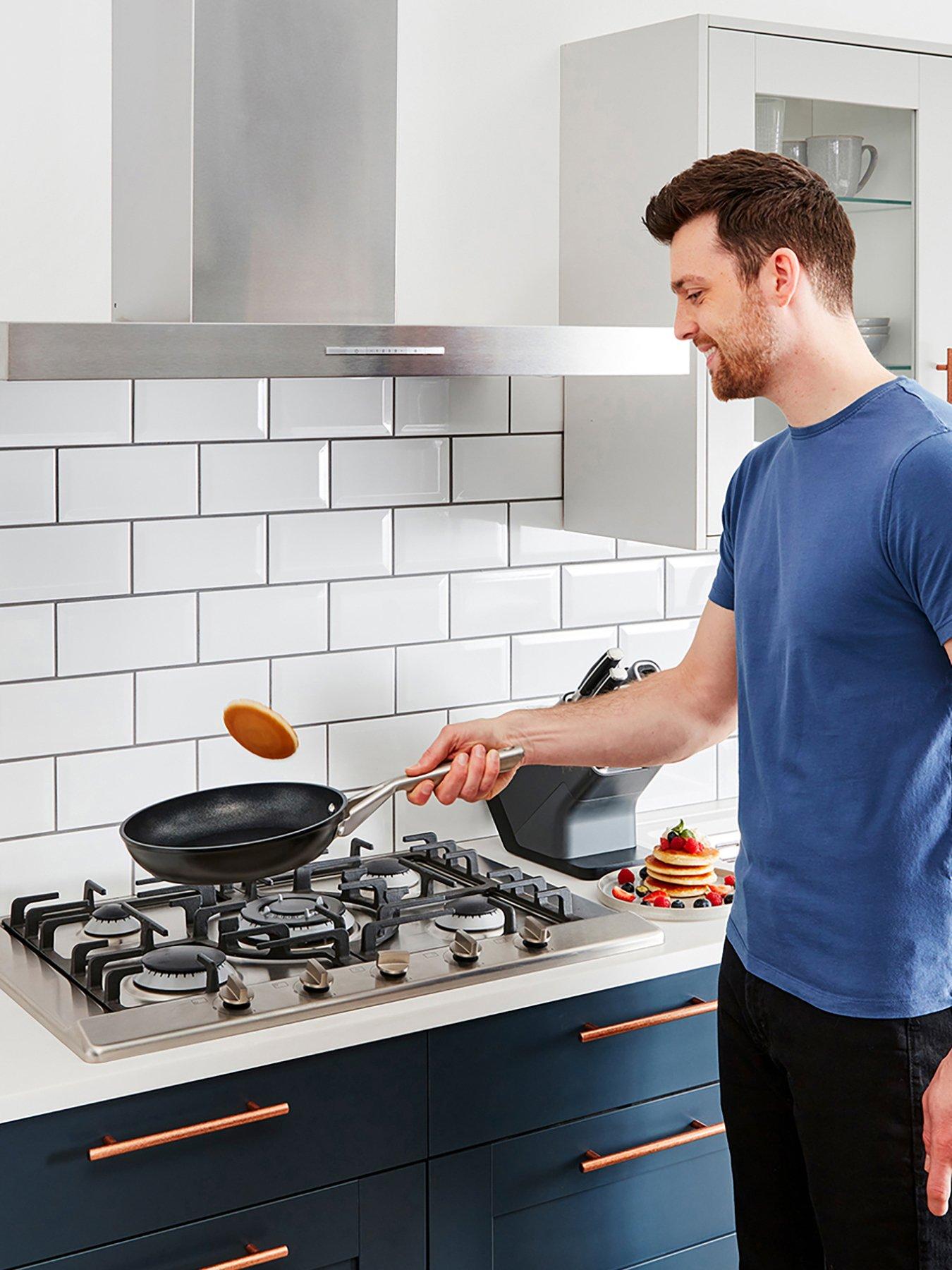 Image 2 of 7 of NINJA Zerostick Essentials 20cm Frying Pan - C10020UK