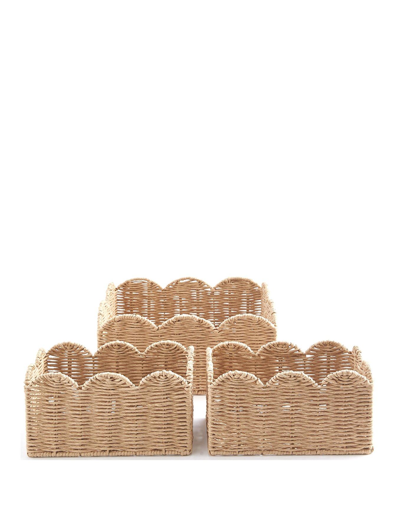 Small keepsake wicker fishing basket 3”