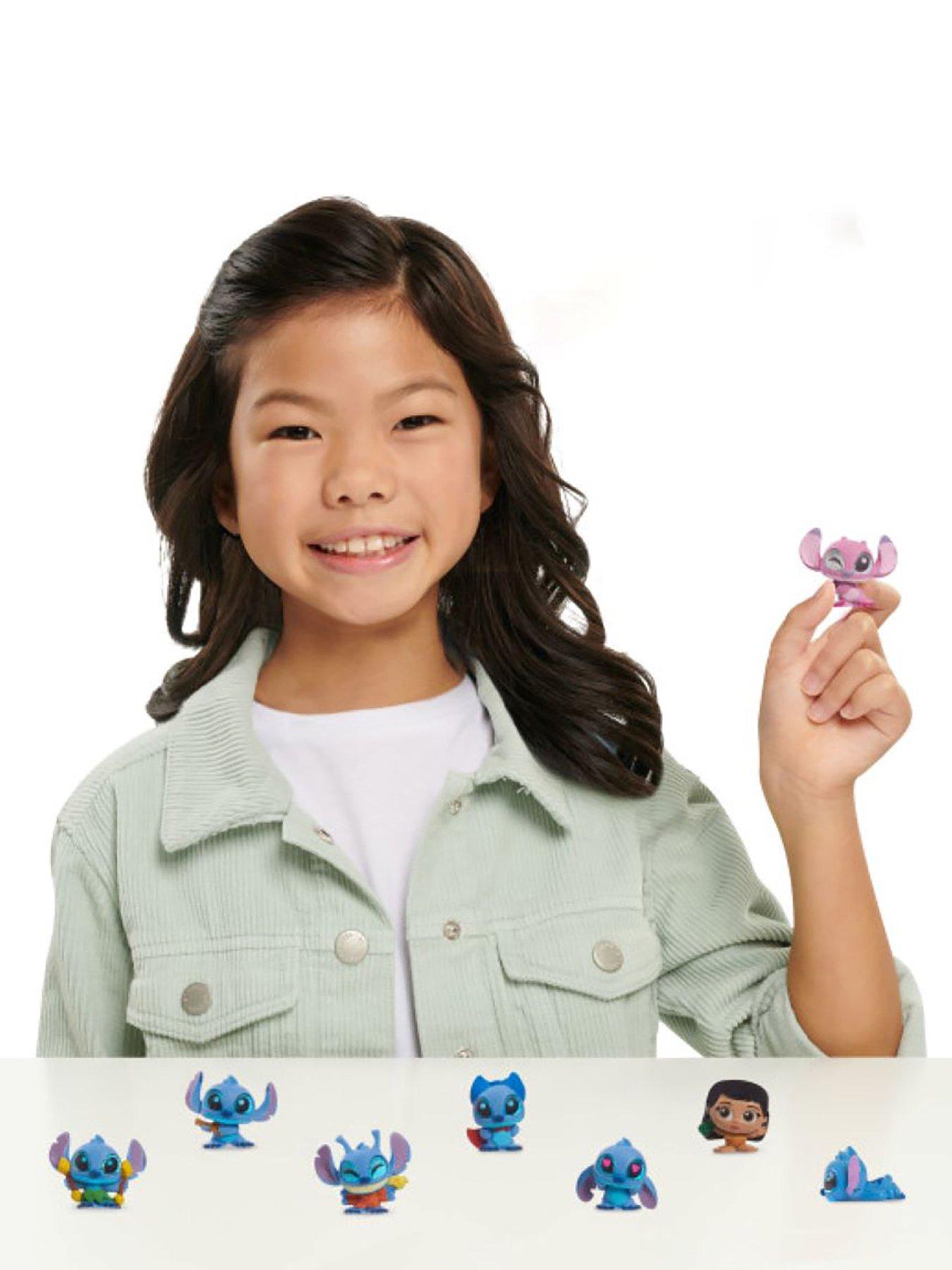 Image 7 of 8 of Disney Doorables Stitch Collector Pack