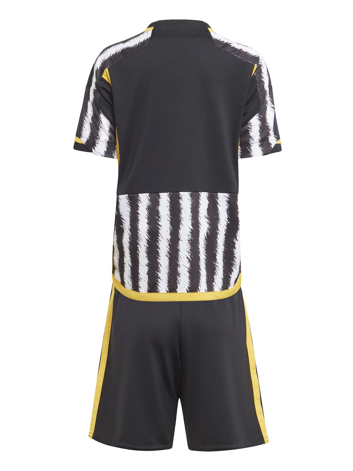 Juventus store mini kit