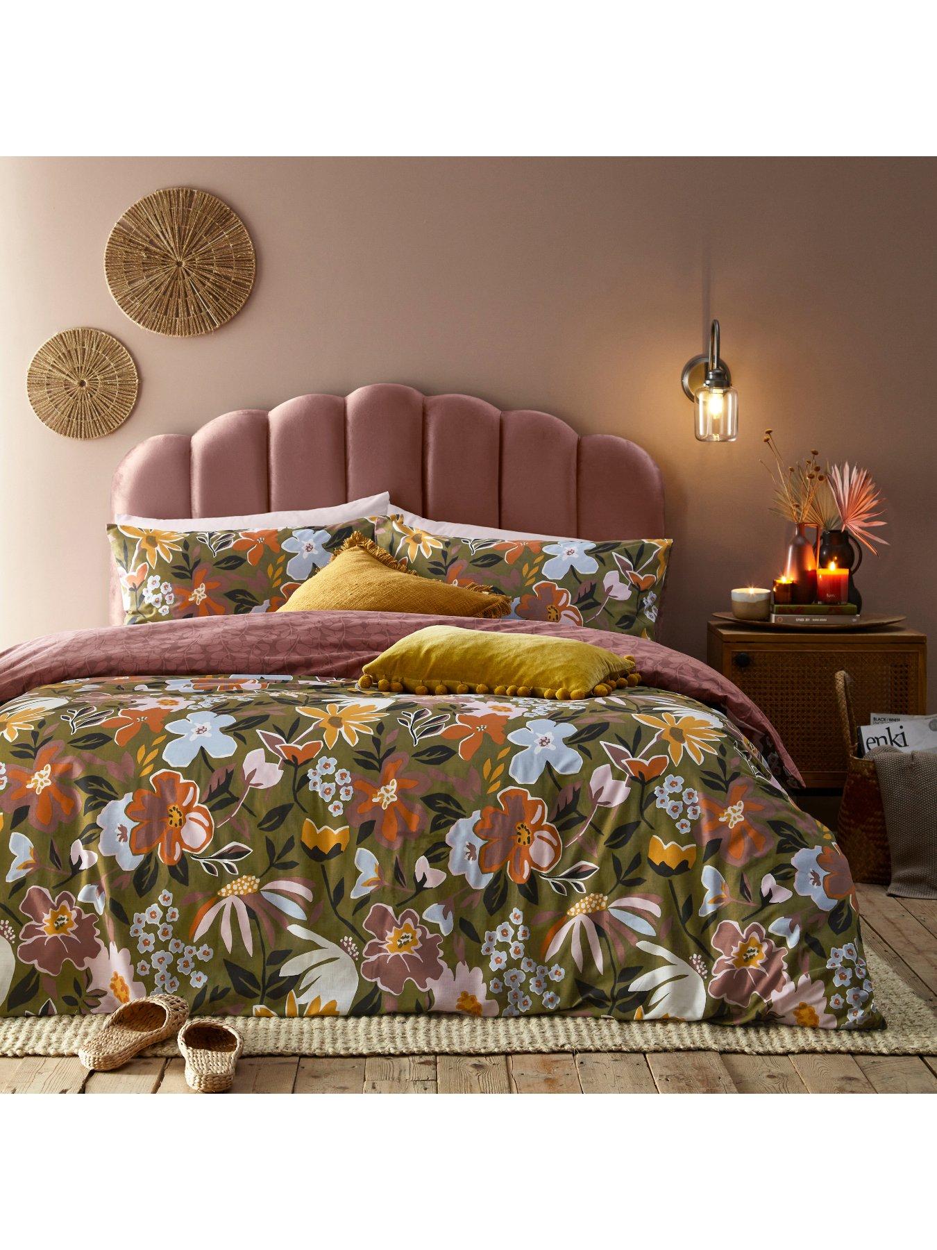 Buy Marino Queen-Sized Comforter Set, Blush - 230x220 cm Online in