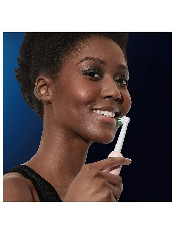 Image 4 of 6 of Oral-B Pro 1 3D White Pink + 3DW Luxe Paste
