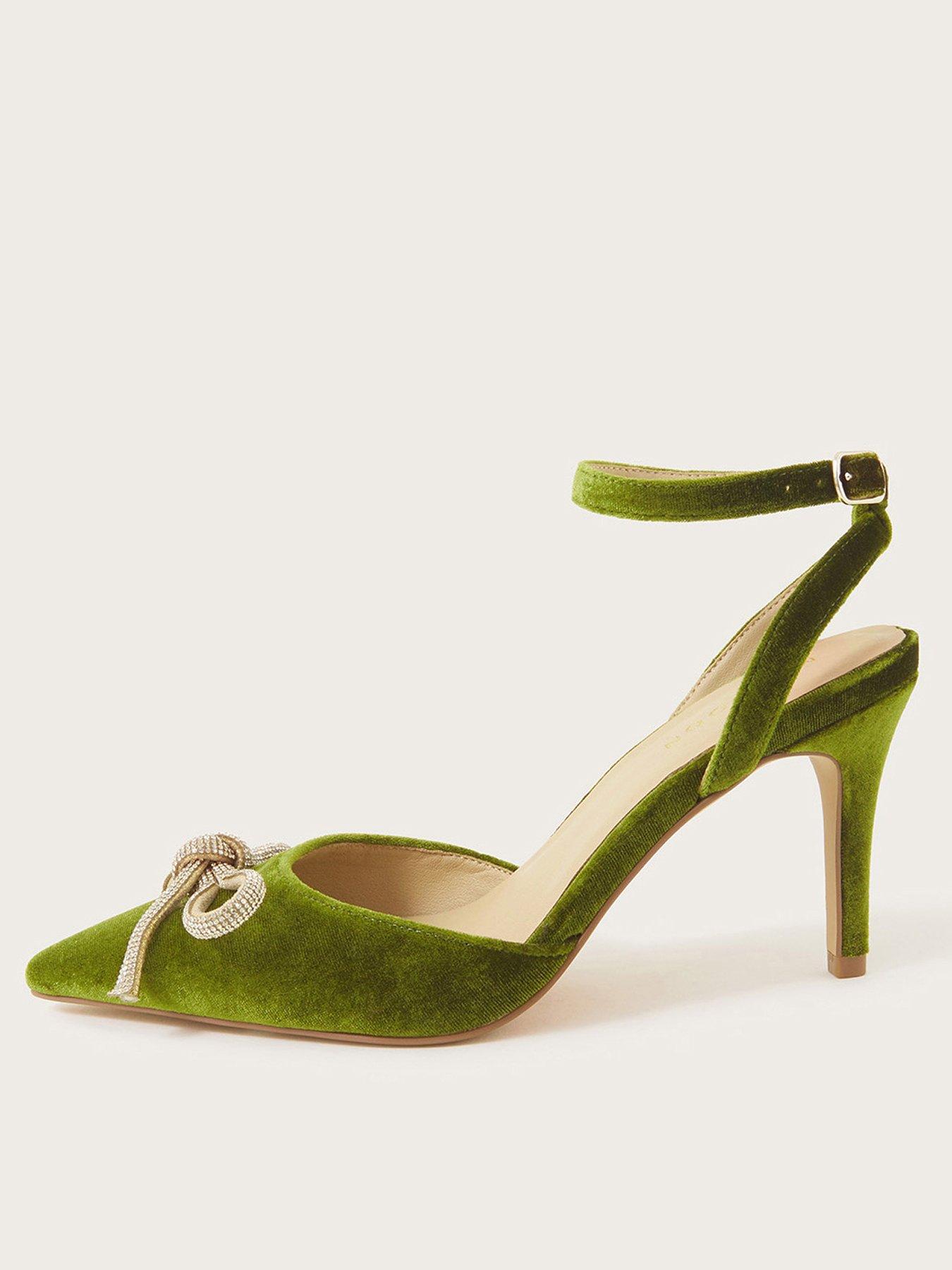 Green velvet 2025 kitten heels