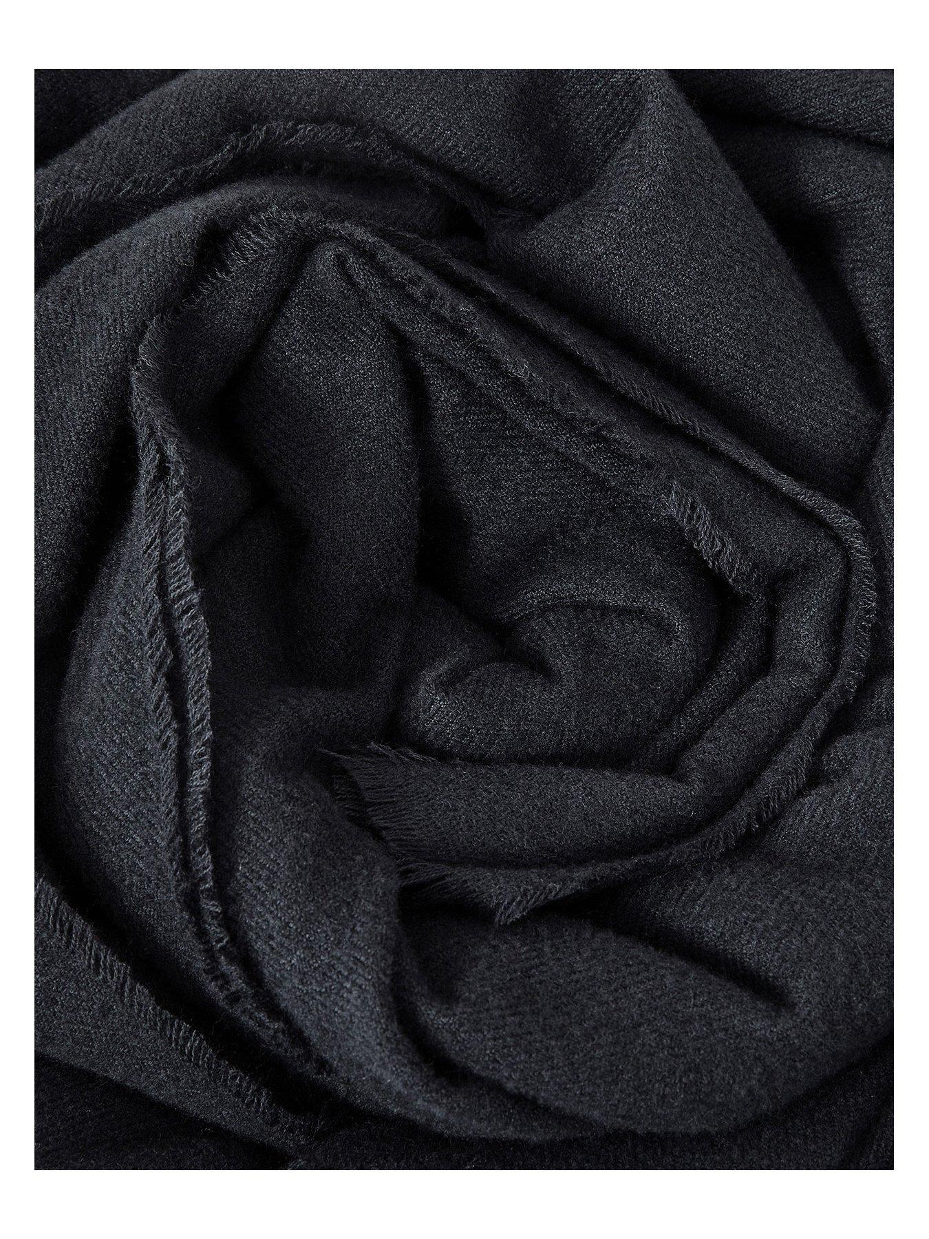 Image 3 of 3 of Accessorize Grace Supersoft Blanket