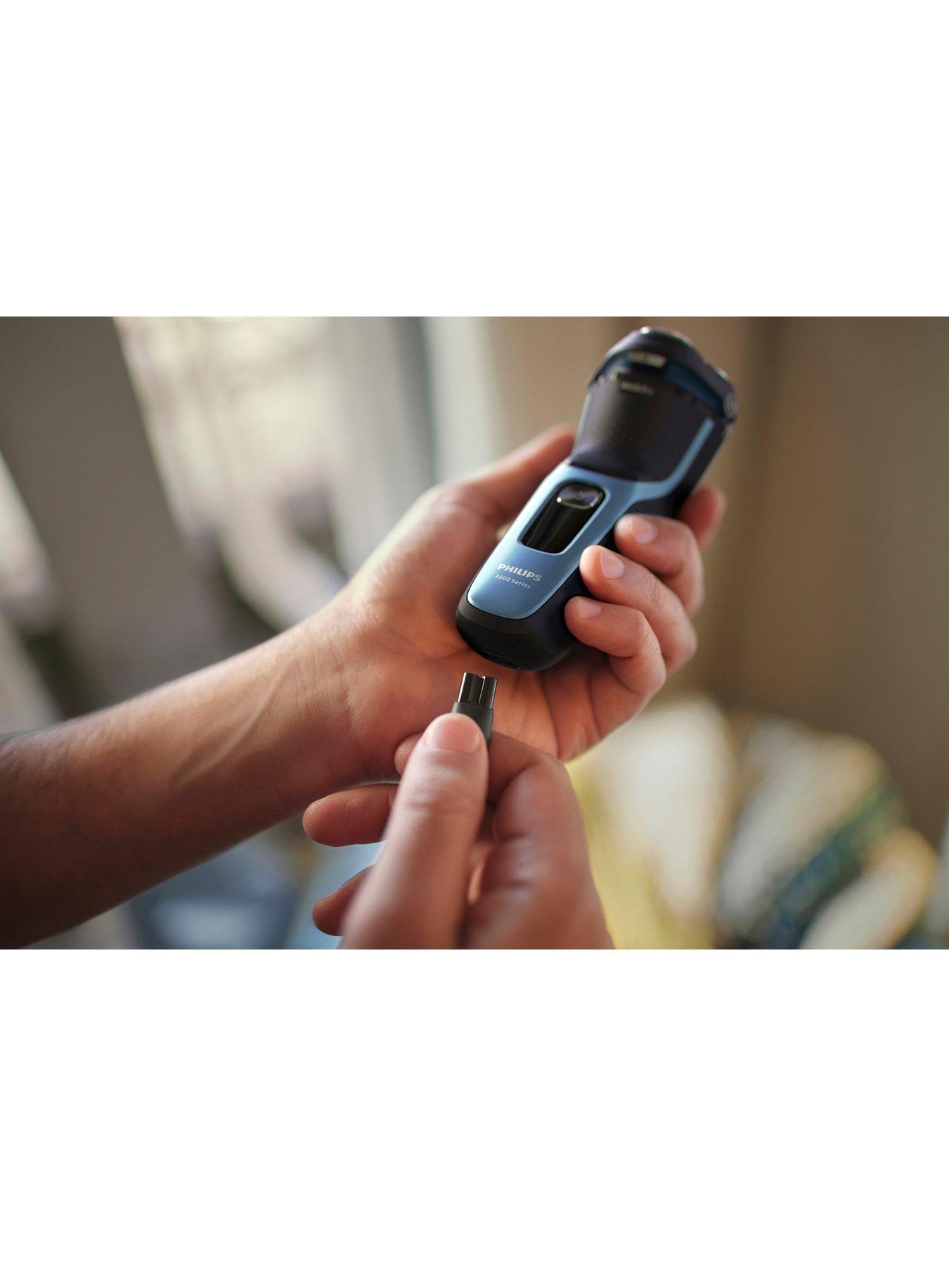 Image 6 of 8 of Philips Series 3000 Wet &amp; Dry Electric Shaver with Pop-up trimmer, S3243/12