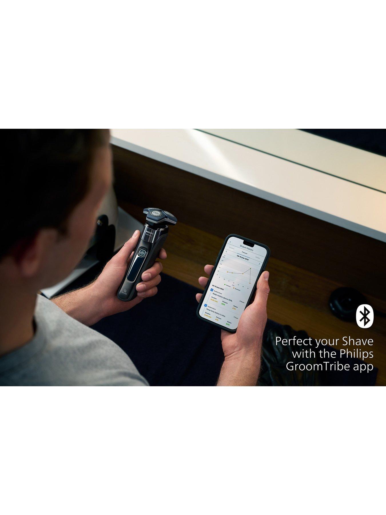 Image 6 of 8 of Philips Series 7000 Wet &amp; Dry Men's Electric Shaver with Pop-up Trimmer, Travel Case, Charging Stand &amp; GroomTribe App Connection&nbsp;- S7886/35