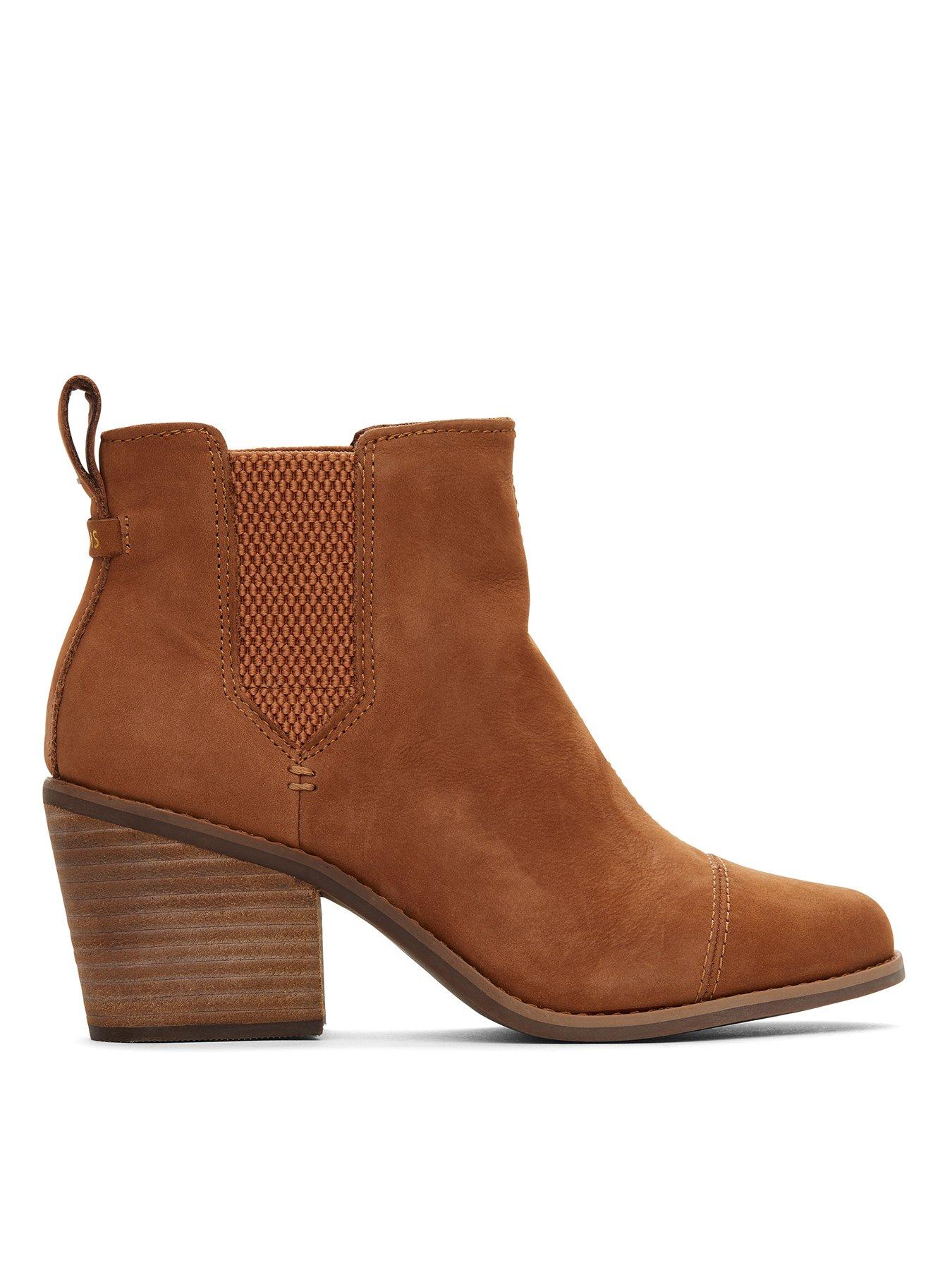 toms-everly-oiled-nubuck-heeled-ankle-boot-tan