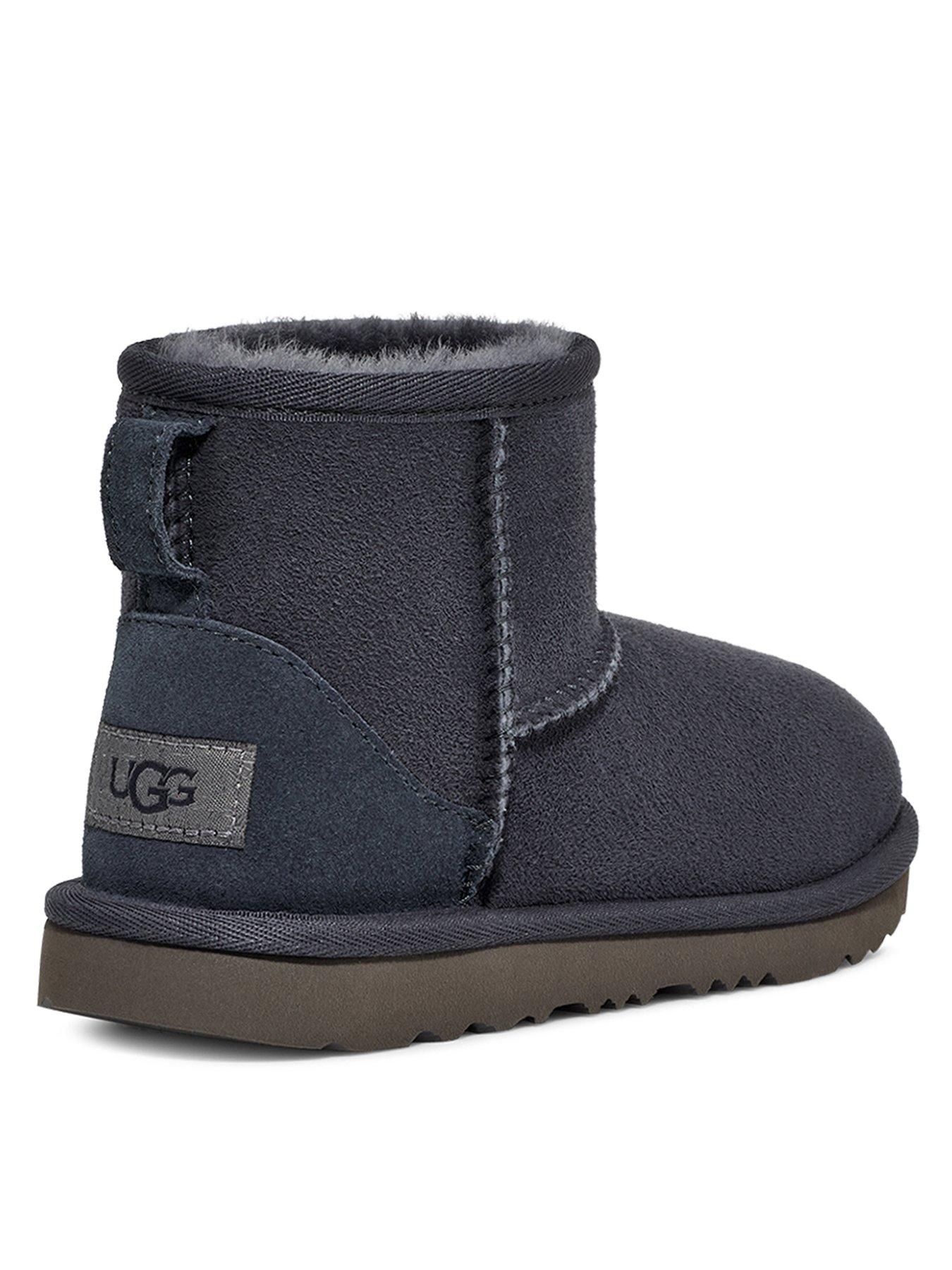 Ugg classic mini outlet navy