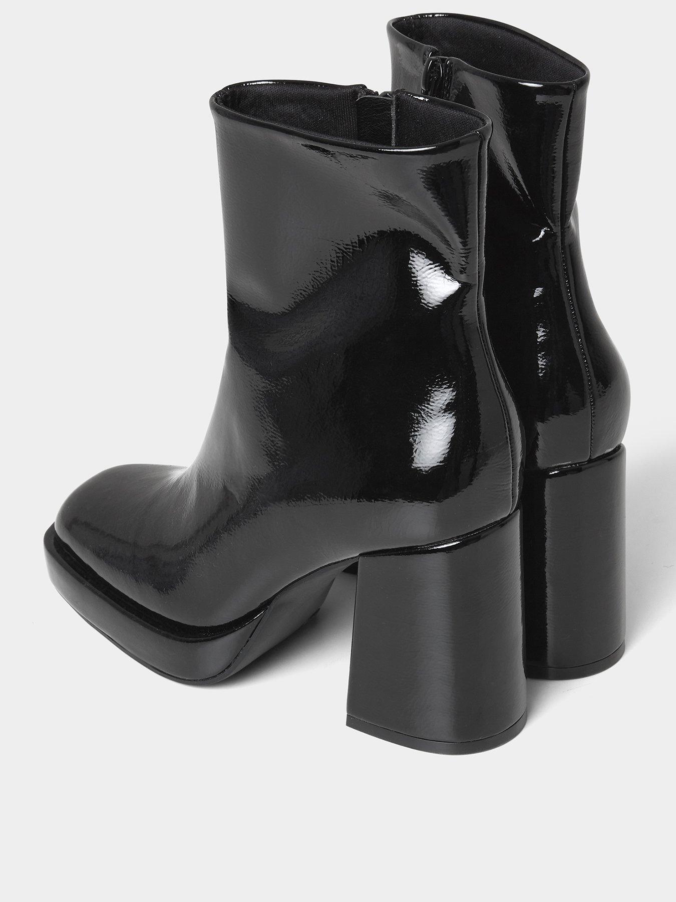 Modern muse 2024 gift set boots