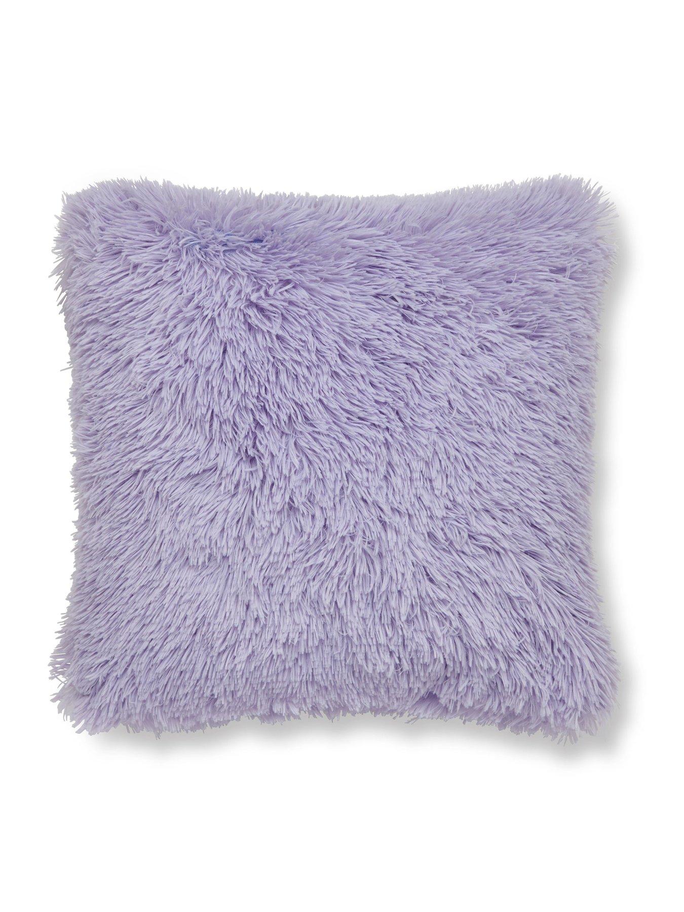 Catherine Lansfield Cuddly Cushion