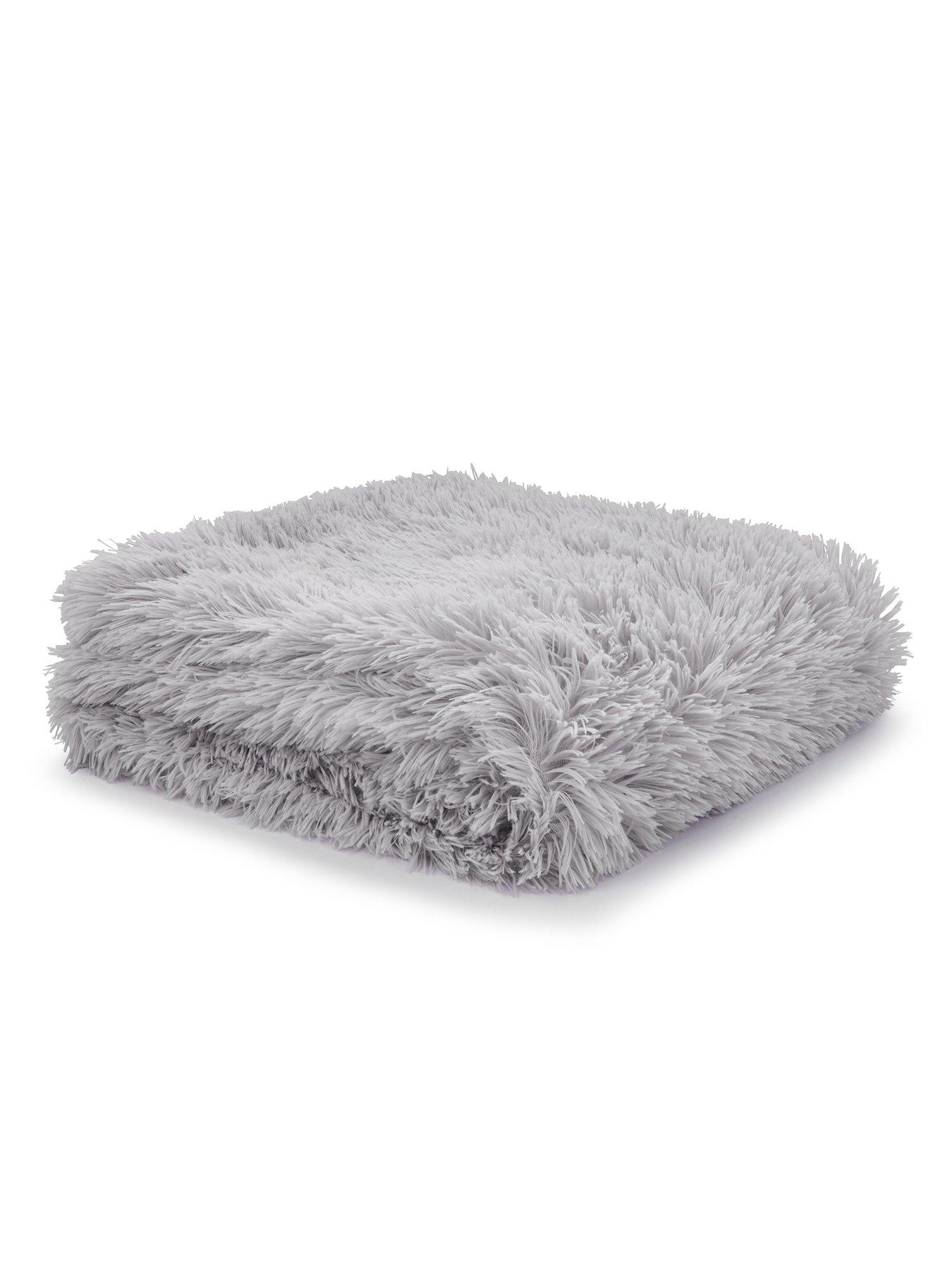 Catherine Lansfield Cuddly Large Family Cosy Throw - Cream