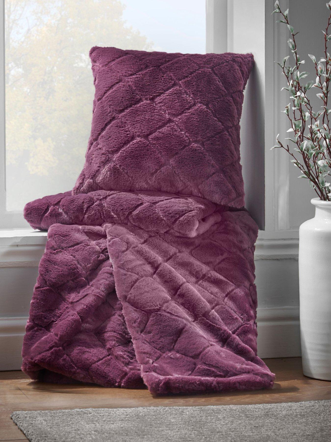 Image 3 of 4 of Catherine Lansfield Cosy Diamond Soft Throw - Plum