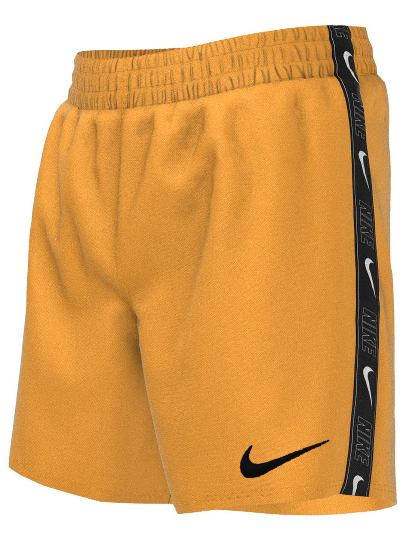 Short nike hot sale logo