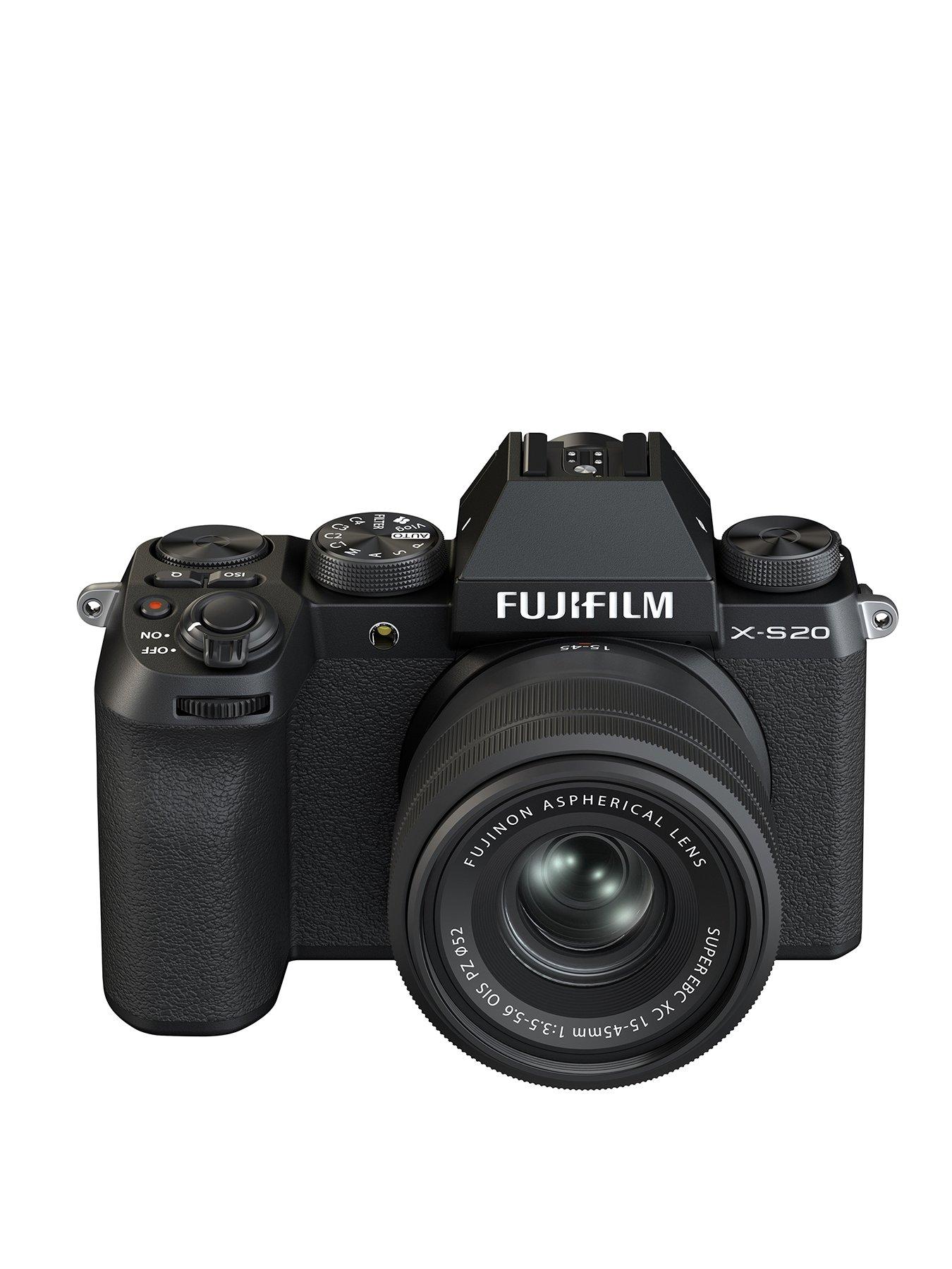 FUJIFILM X-S20 Mirrorless Camera with 15-45mm Lens (Black) 