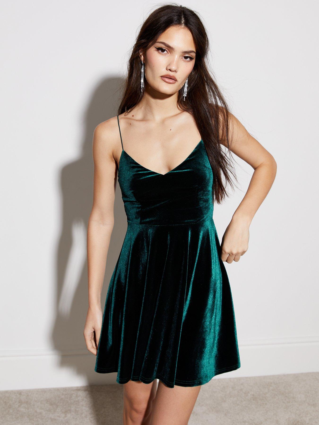 Green velvet 2025 strappy dress