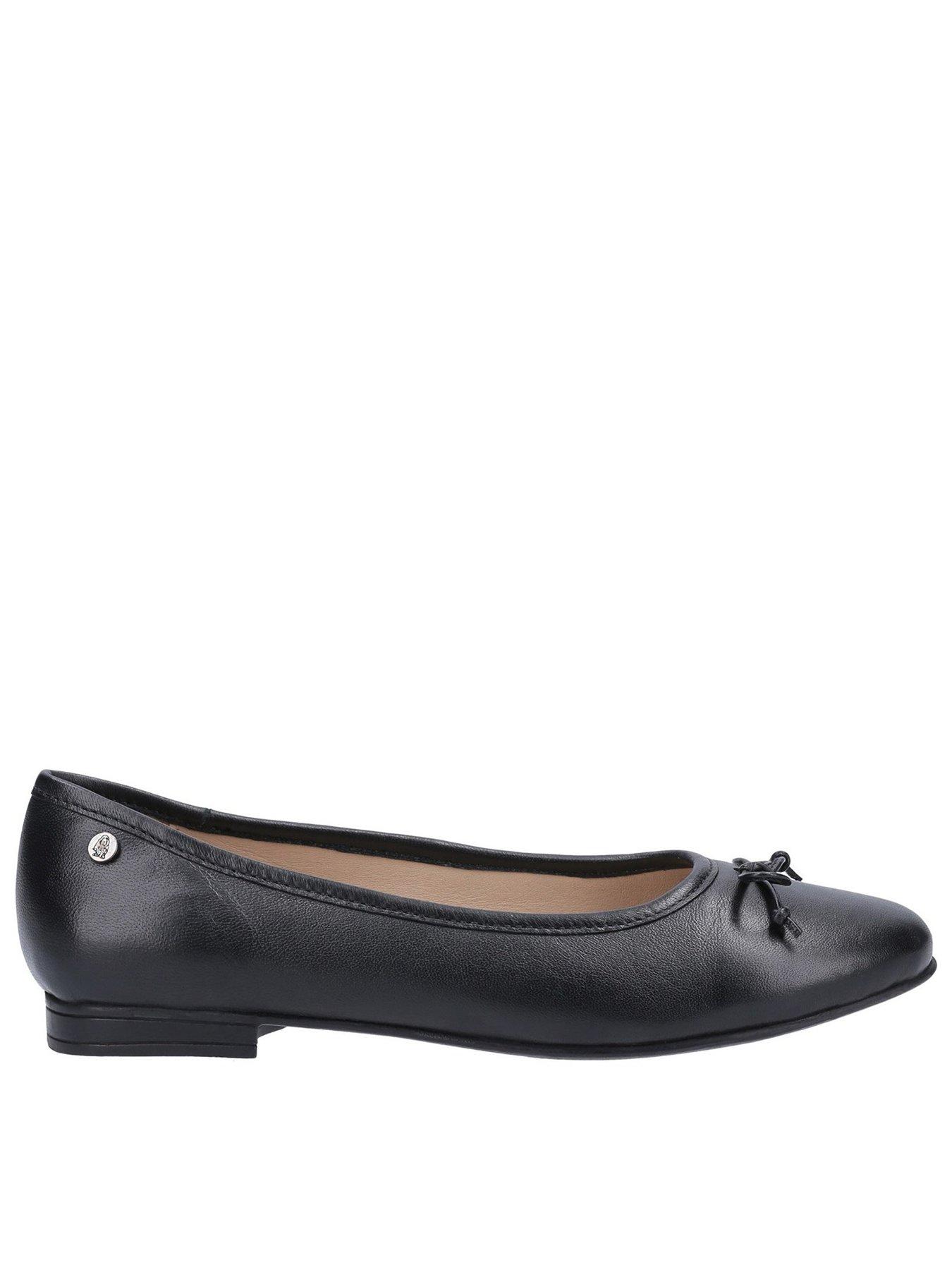 Black shoes with sales bow on front