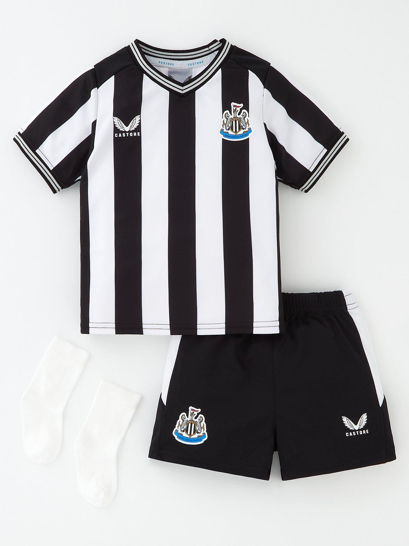 castore-newcastle-mini-kit-2324-home-full-kit