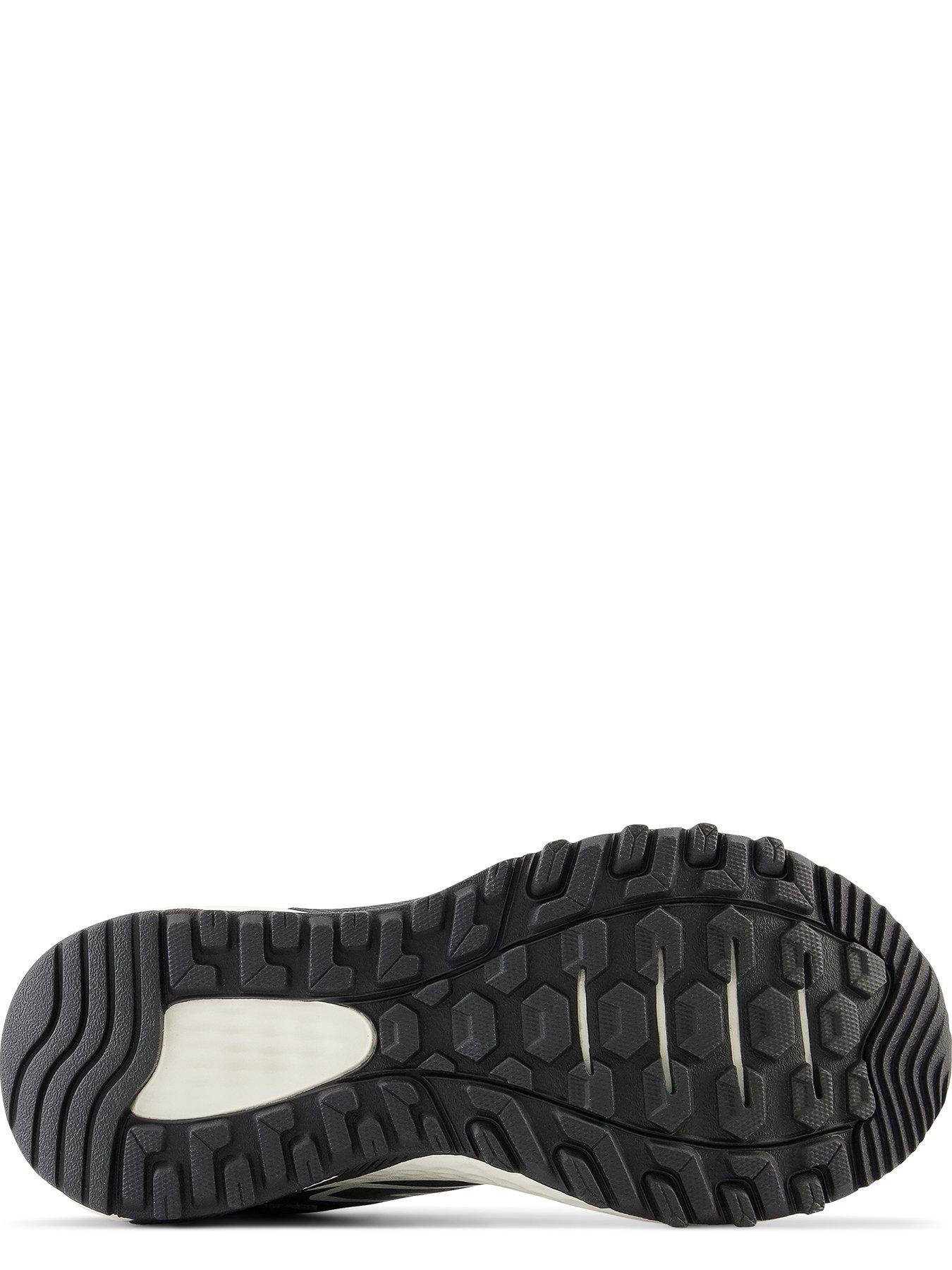Image 5 of 6 of New Balance Running 410v8 Trainers - Black