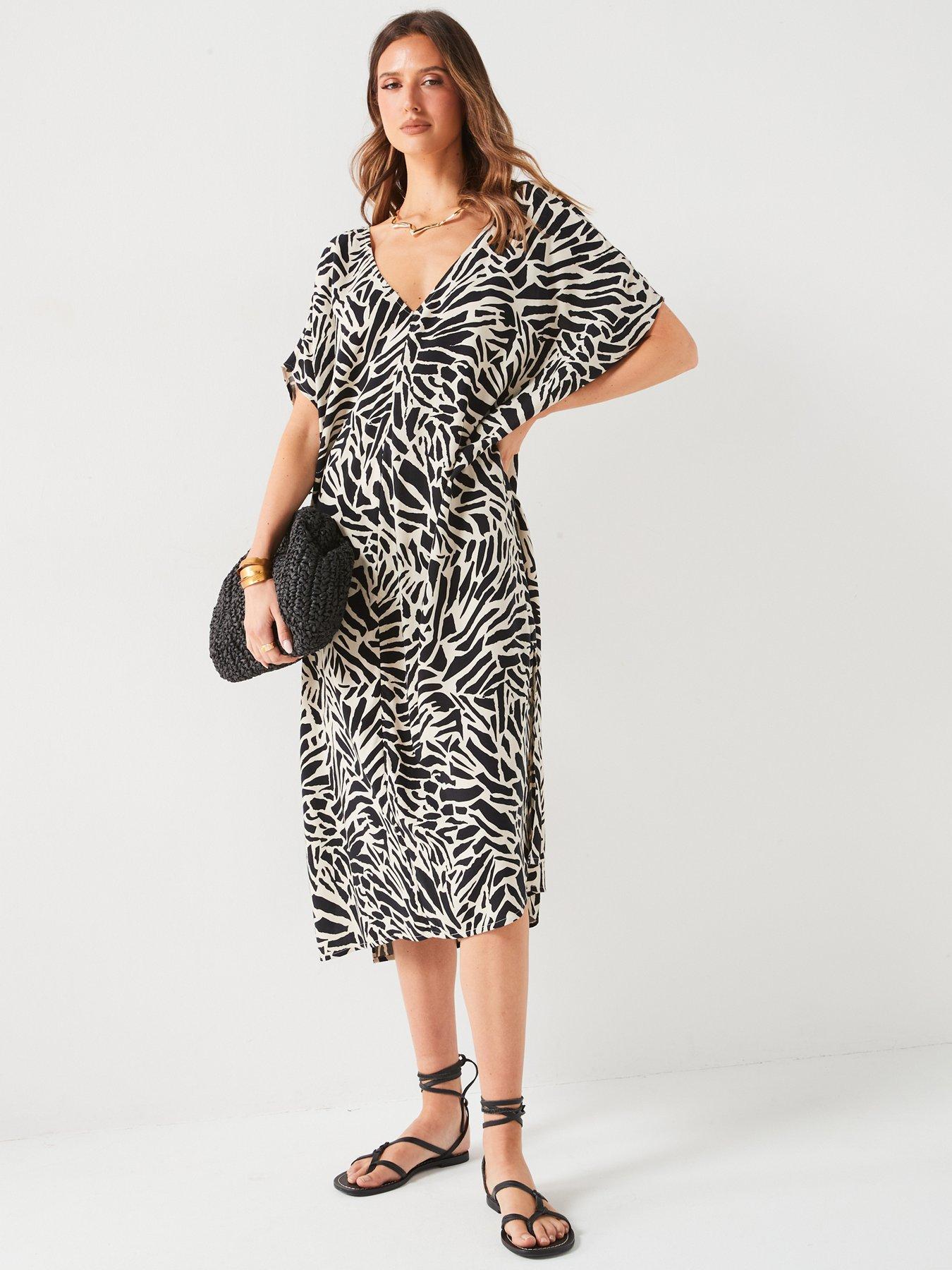 Black and white floaty dress hotsell