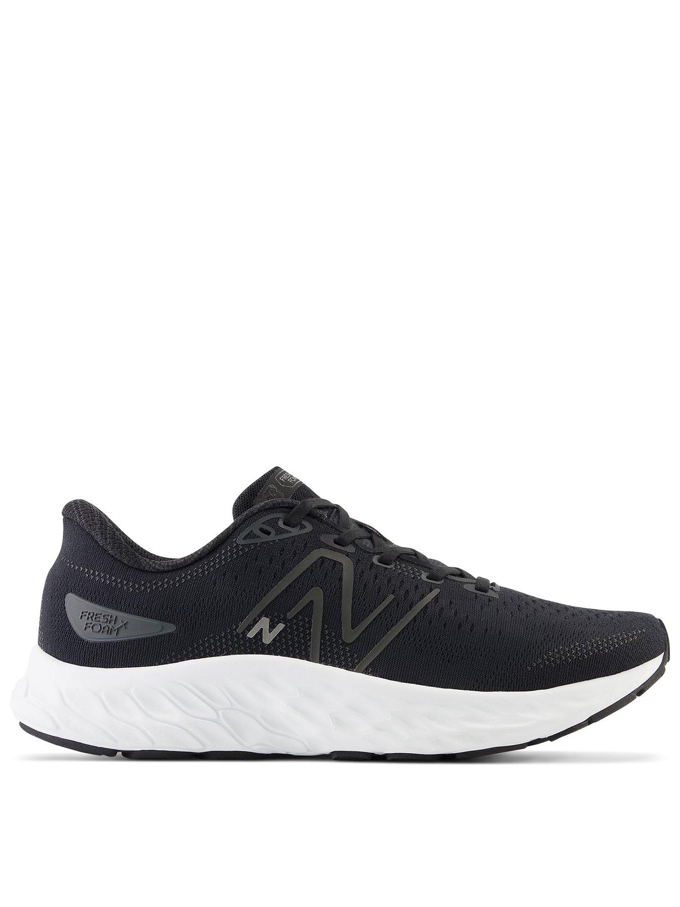 New balance running store black