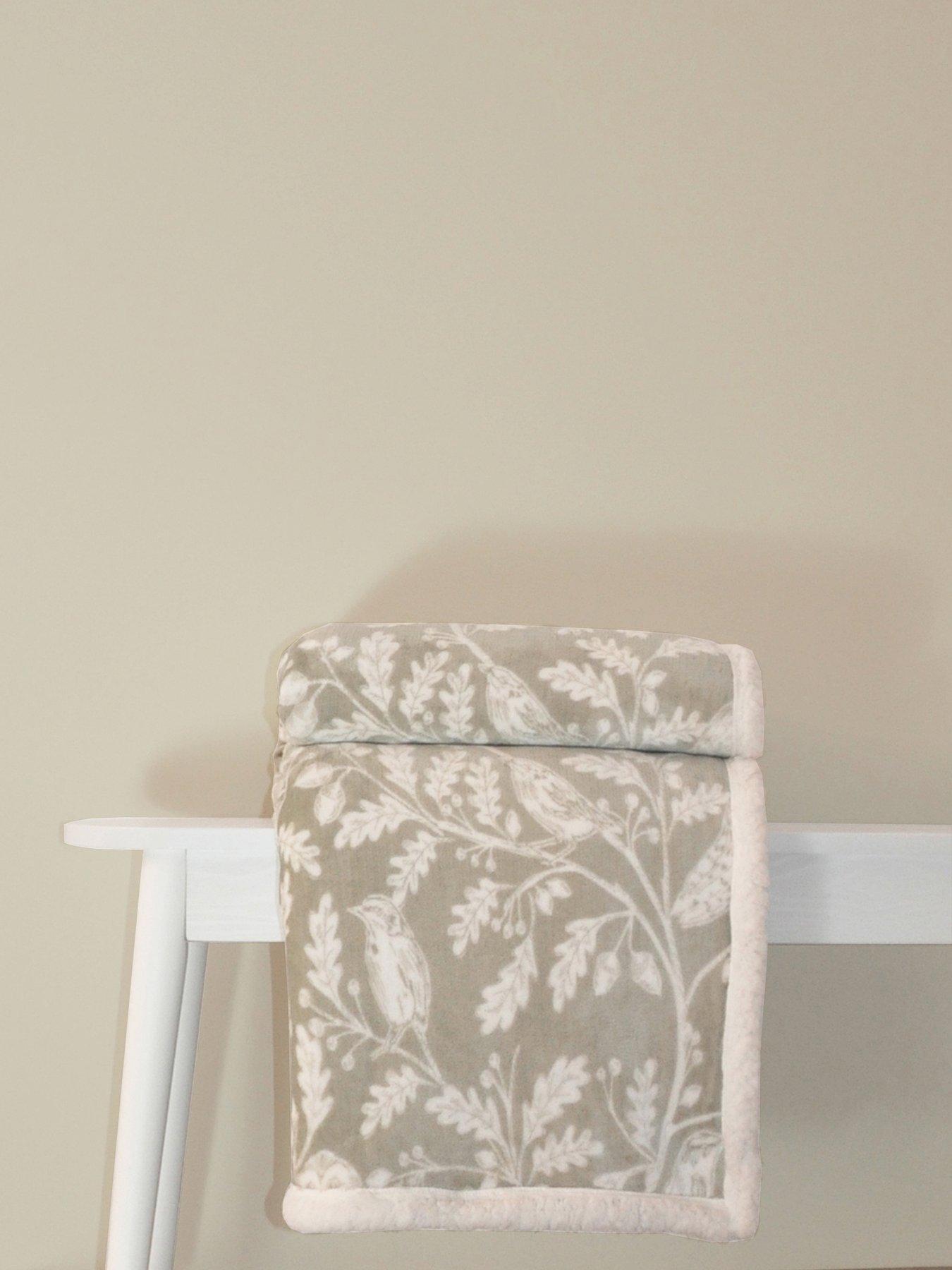 Image 3 of 4 of Dreams & Drapes Woodland Owls&nbsp;Sherpa Throw - Natural