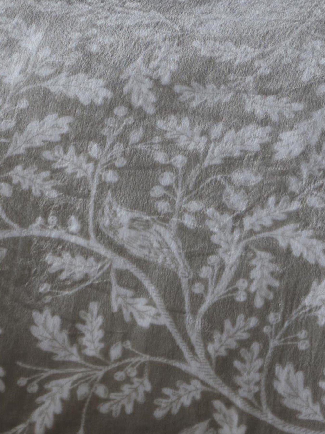 Image 4 of 4 of Dreams & Drapes Woodland Owls&nbsp;Sherpa Throw - Natural