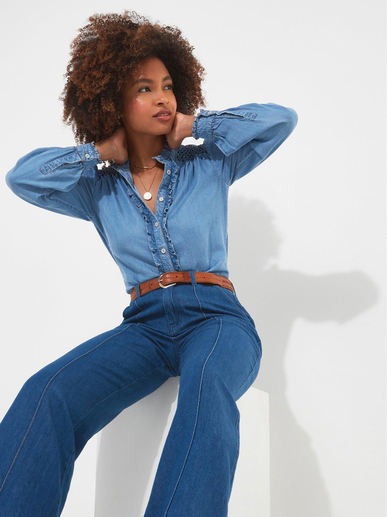 Blue blouse and store jeans