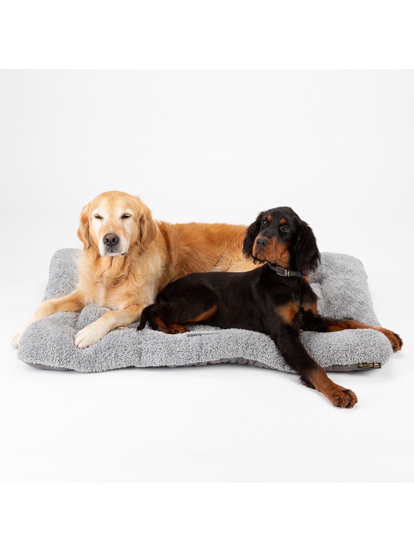 Product photograph of Scruffs Cosy Crate Mat - Medium from very.co.uk