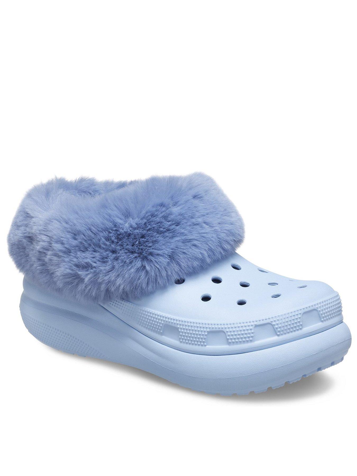 Blue crocs deals with fur