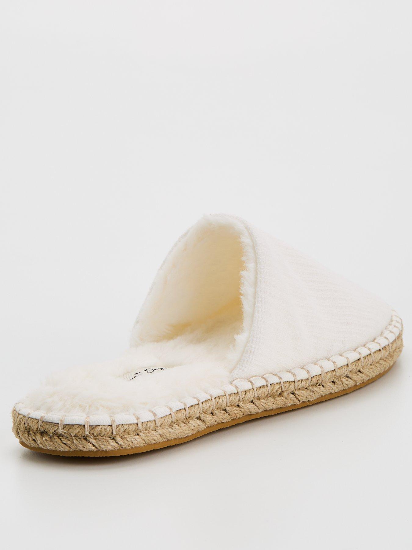 Closed toe mules uk online