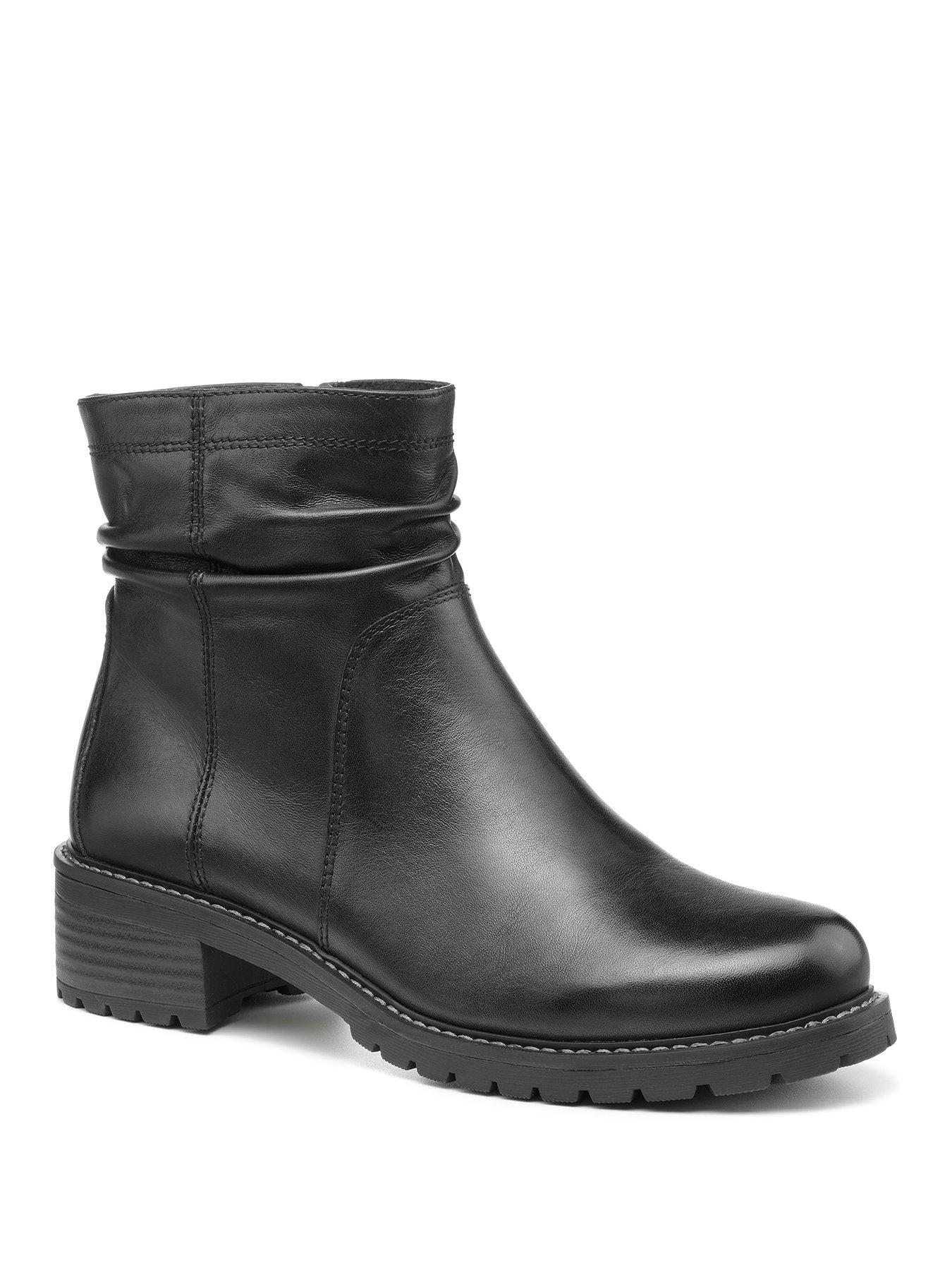 Tommy hilfiger roxy faux leather hot sale chelsea boot