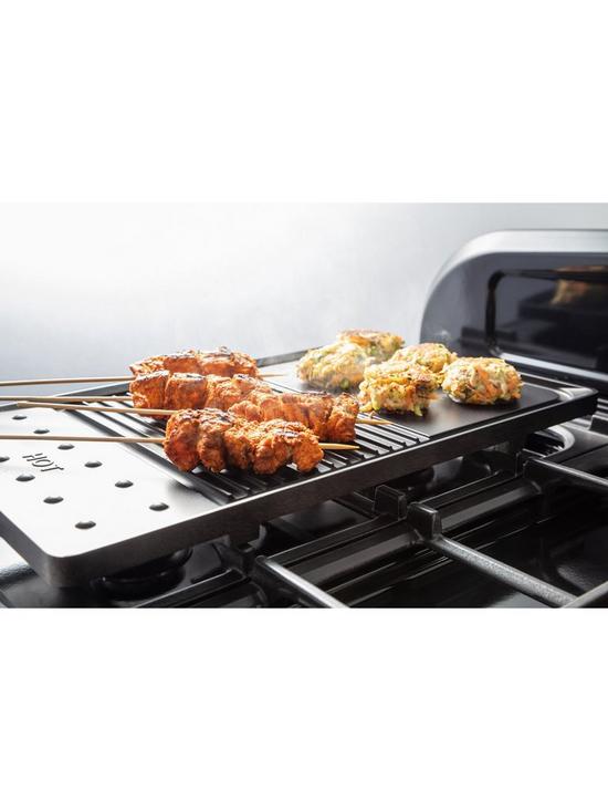 stillFront image of rangemaster-classic-deluxe-cdl110eiblc-110cm-widenbspelectric-range-cooker-with-induction-hob-black-chrome-aa-rated