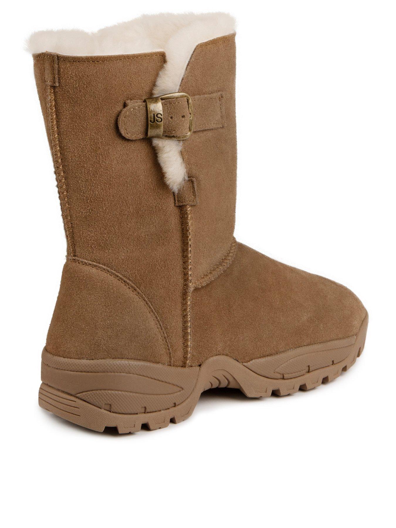 Sheepskin lined boots store womens