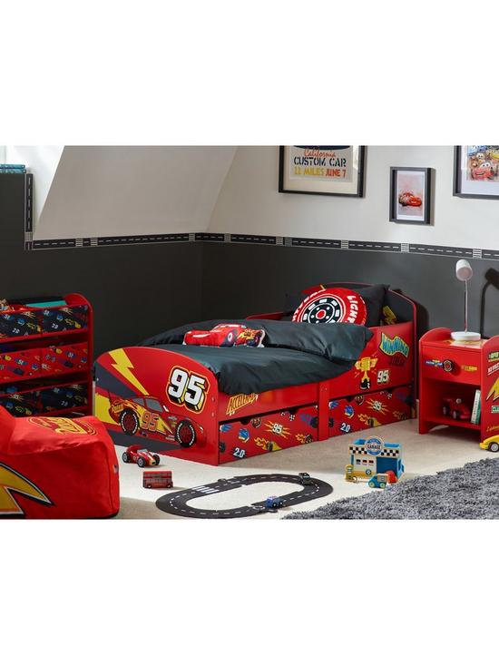 front image of disney-cars-lightning-mcqueen-toddler-bed