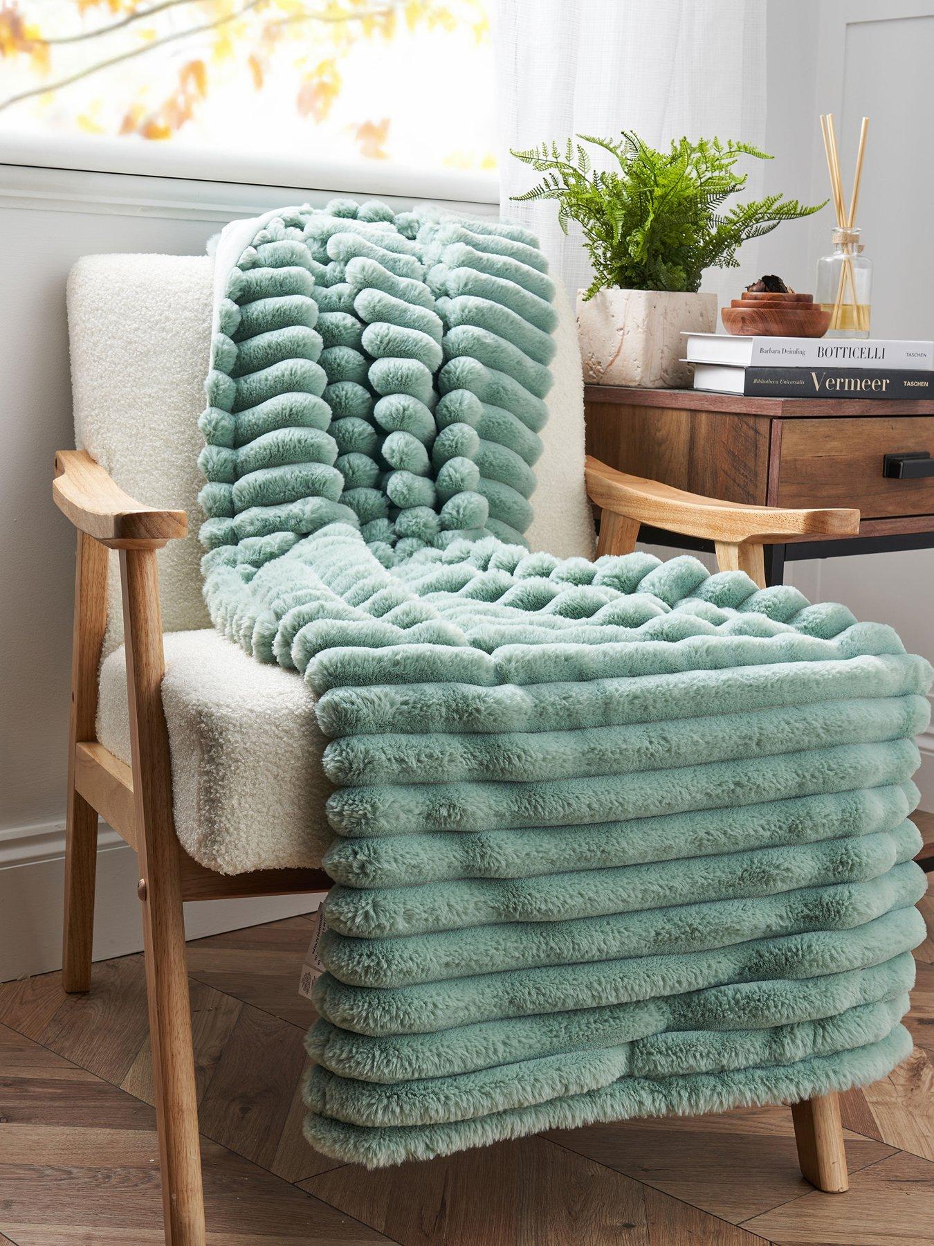 Very Home Chunky Ribbed Throw