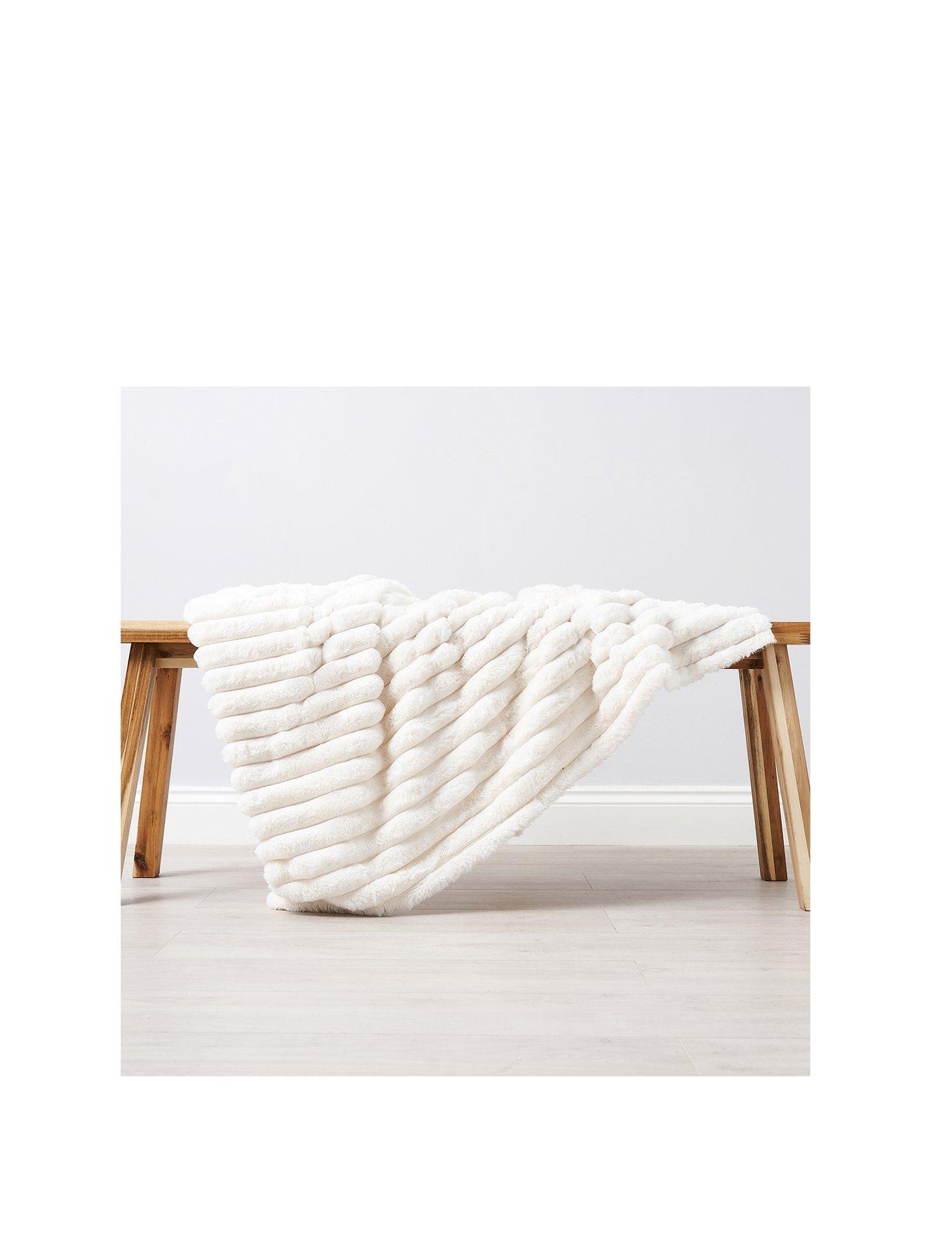 undefined Chunky Ribbed Throw