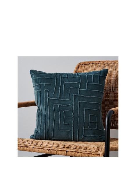 very-home-cotton-velvet-with-pattern-cushion