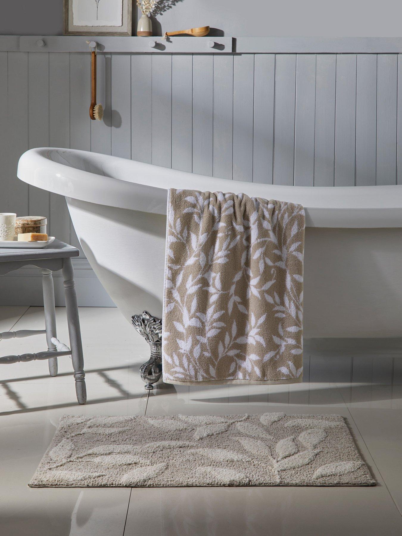 Image 3 of 3 of Dreams & Drapes Sandringham Bath Towel