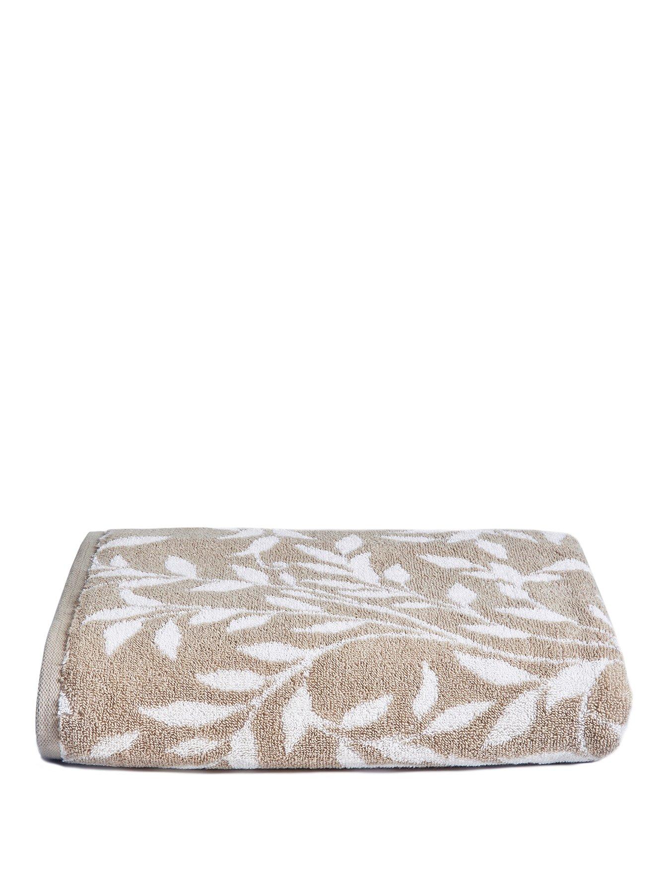 Product photograph of Dreams Drapes Sandringham Bath Sheet from very.co.uk