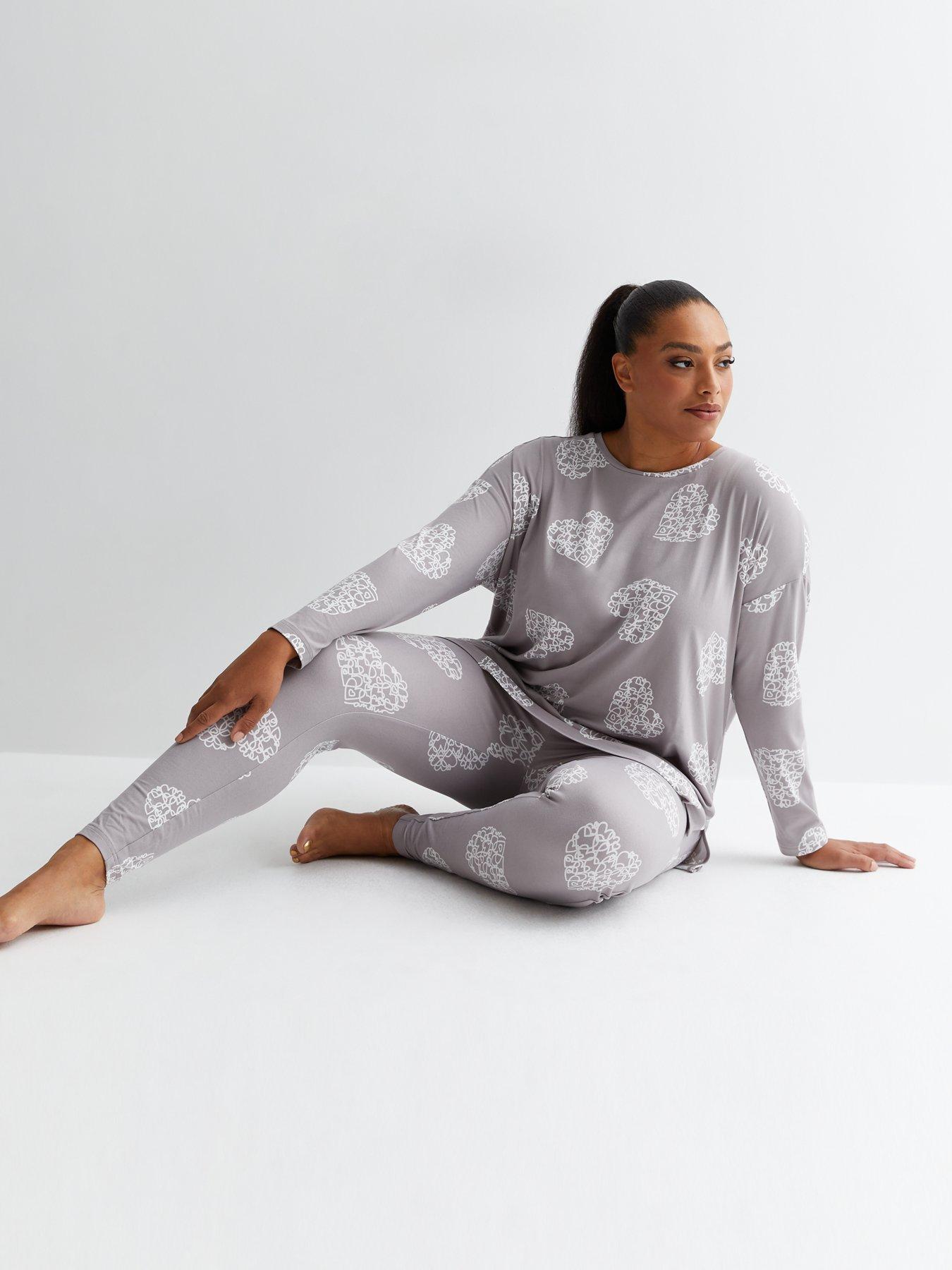 New Look Curves Light Grey Soft Touch Leggings Pyjama Set with Heart