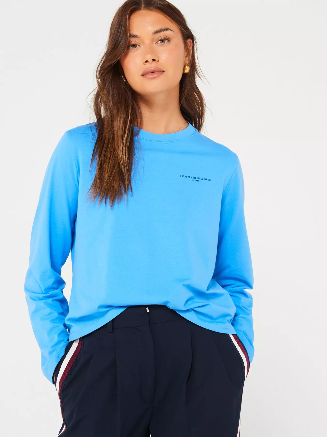 Tommy Hilfiger Women's Long Sleeve Front Pocket Logo Sweatshirt