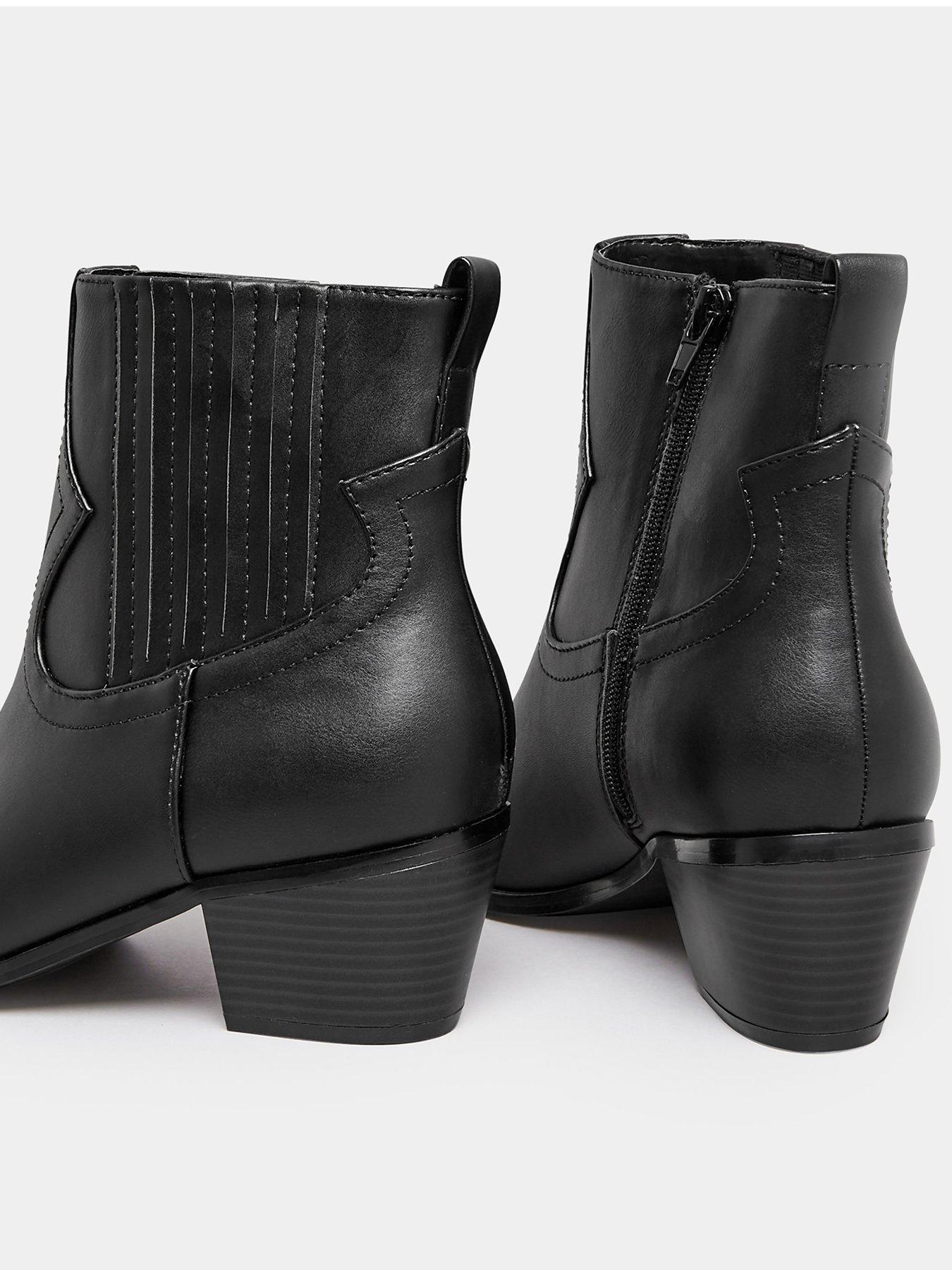 Wide fit outlet black boots uk