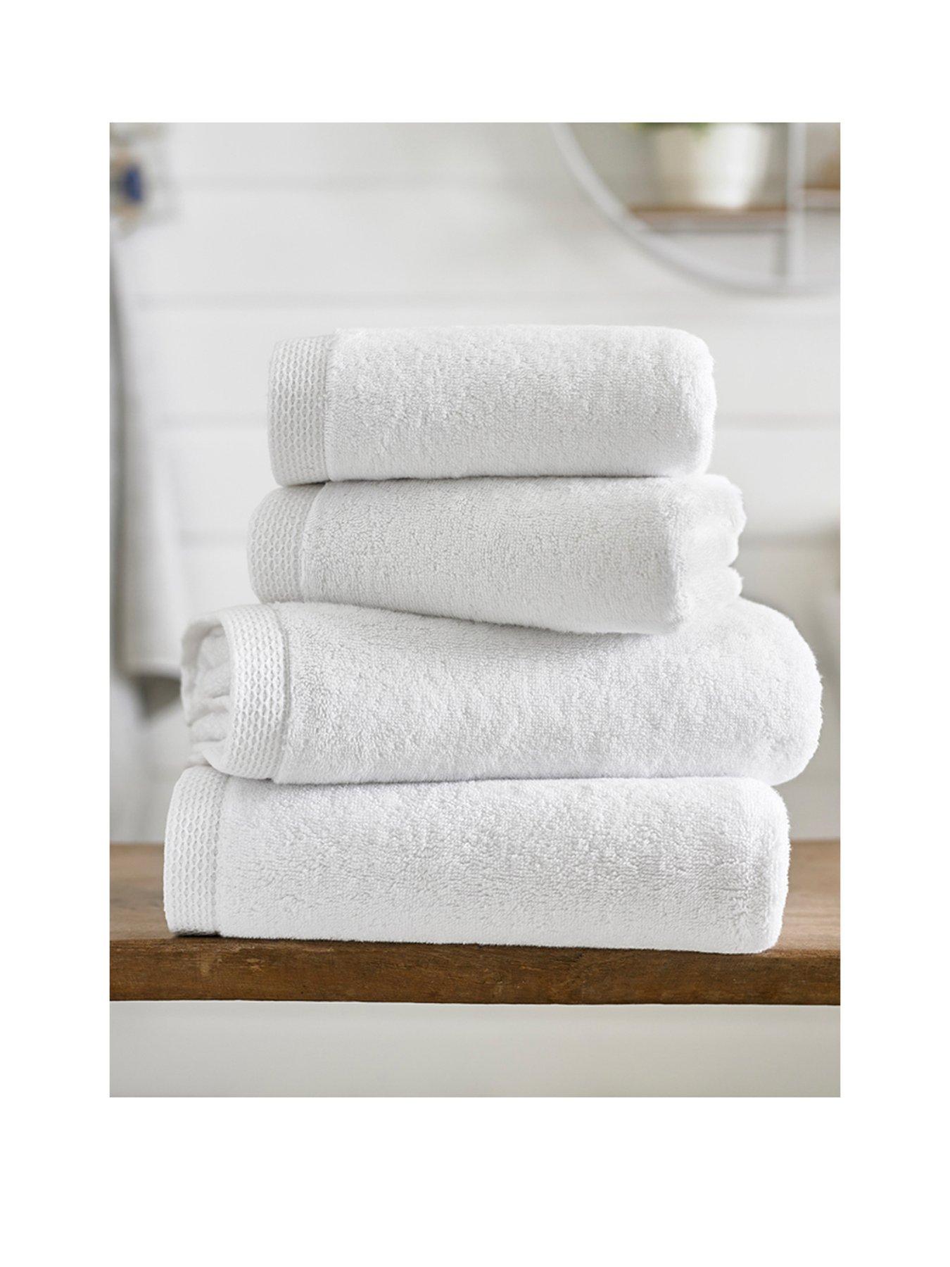 The Lyndon Co Egyptian Spa Bath Towel 700GSM
