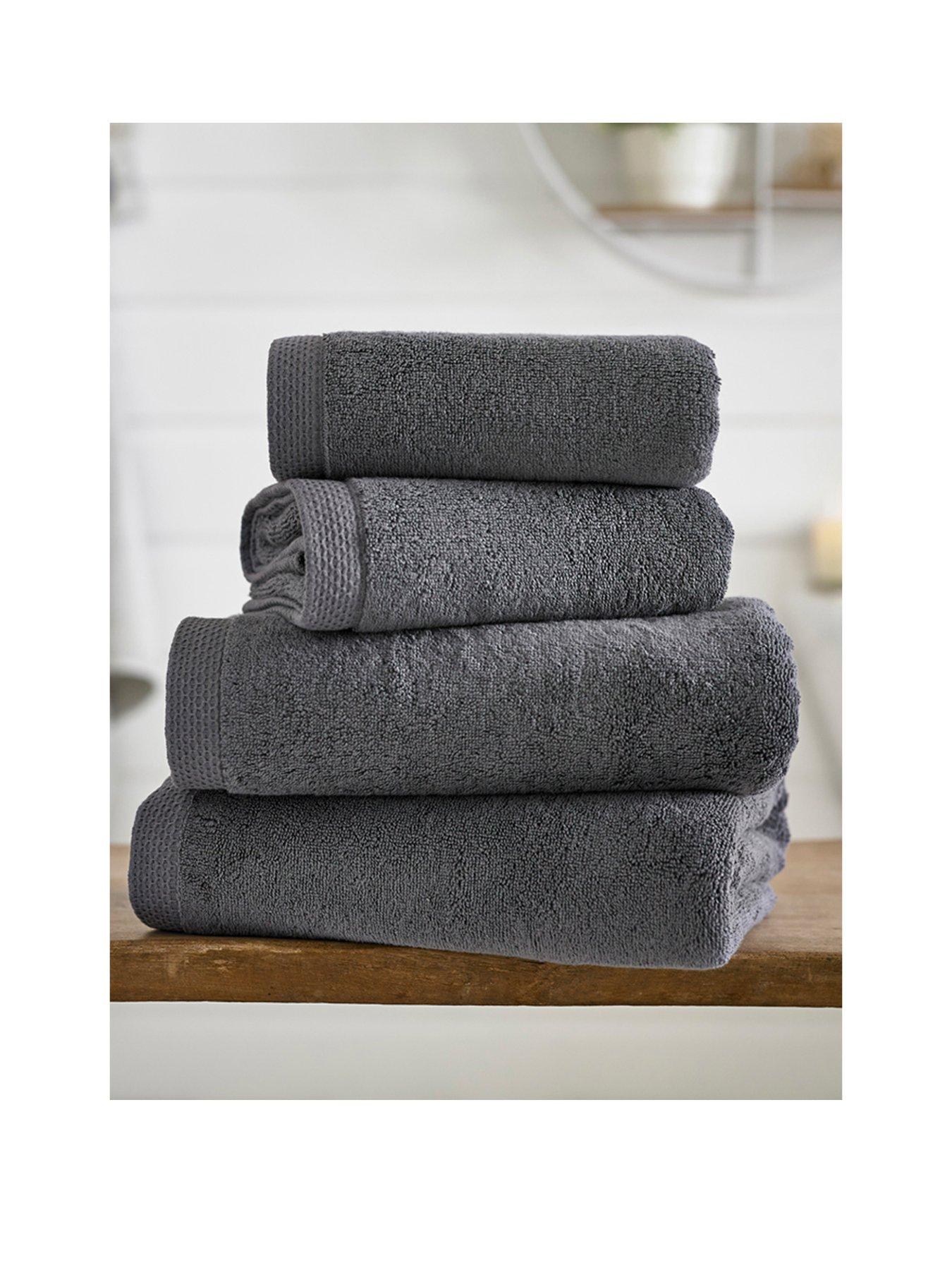 The Lyndon Co Egyptian Spa Bath Towel 700GSM