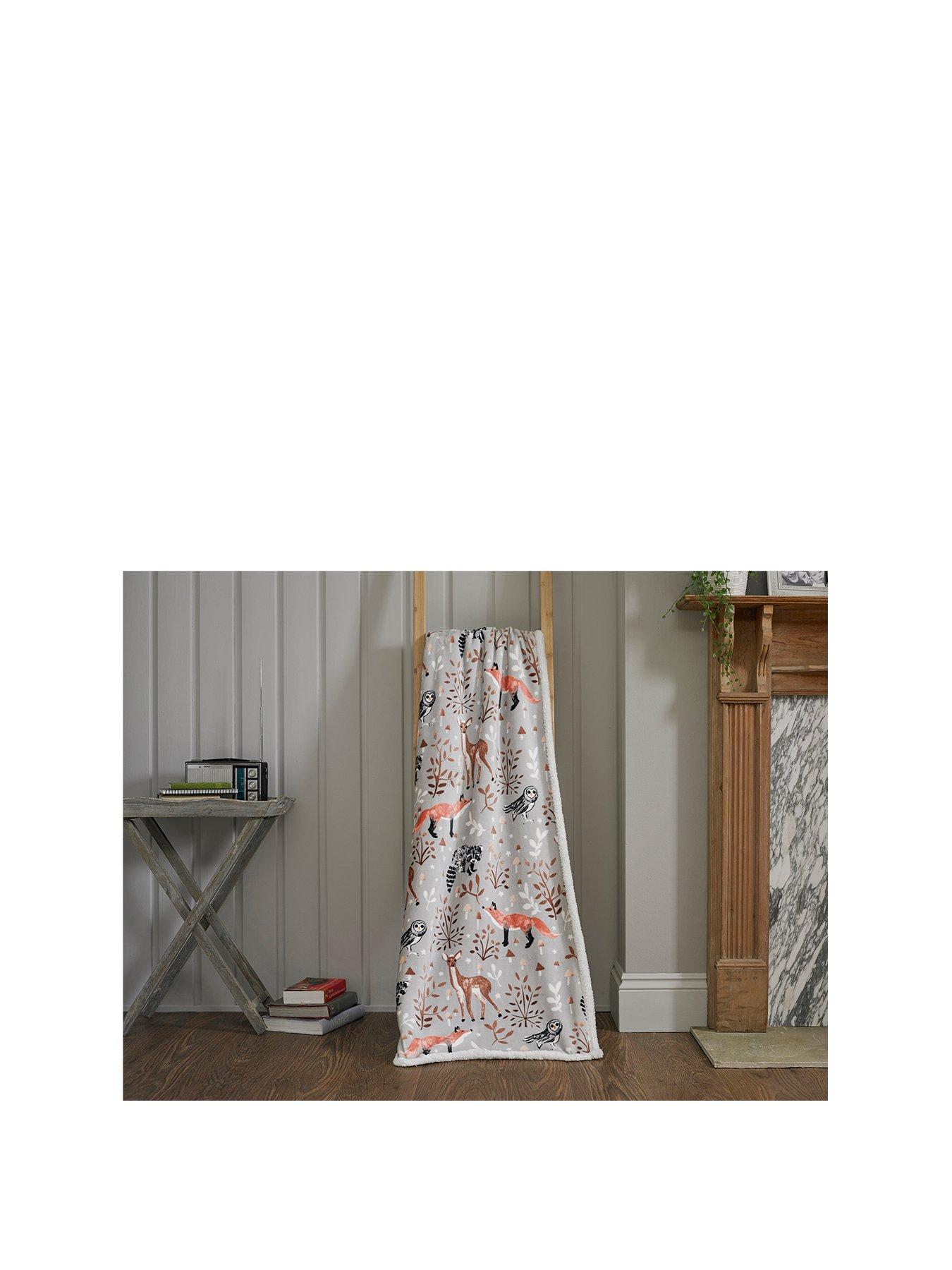 Product photograph of Deyongs Winter Wild Life Sherpa Throw - Natural from very.co.uk