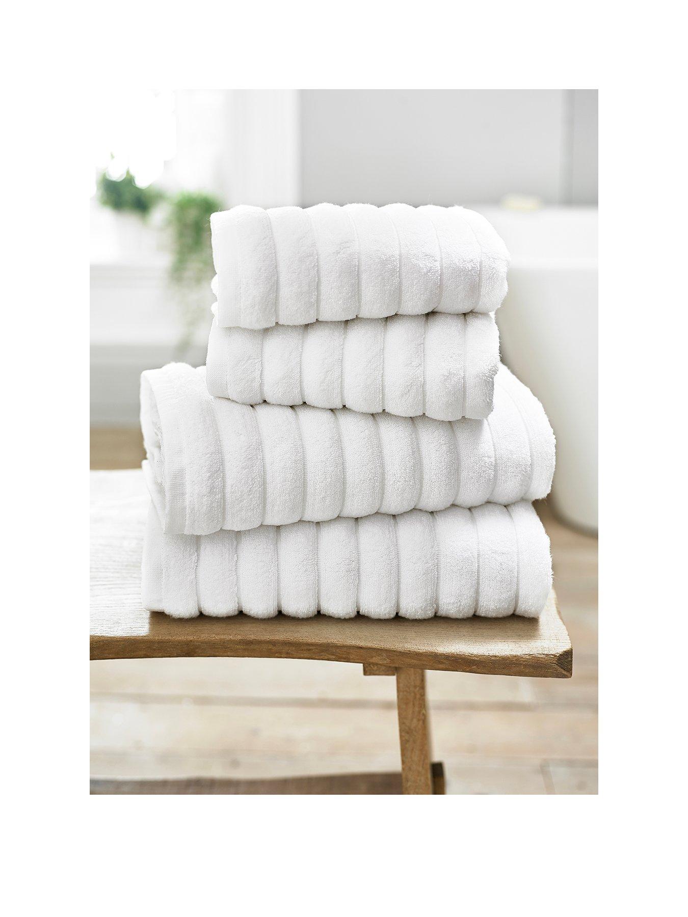 The Lyndon Co Ribbleton Bath Towel 700GSM Cotton