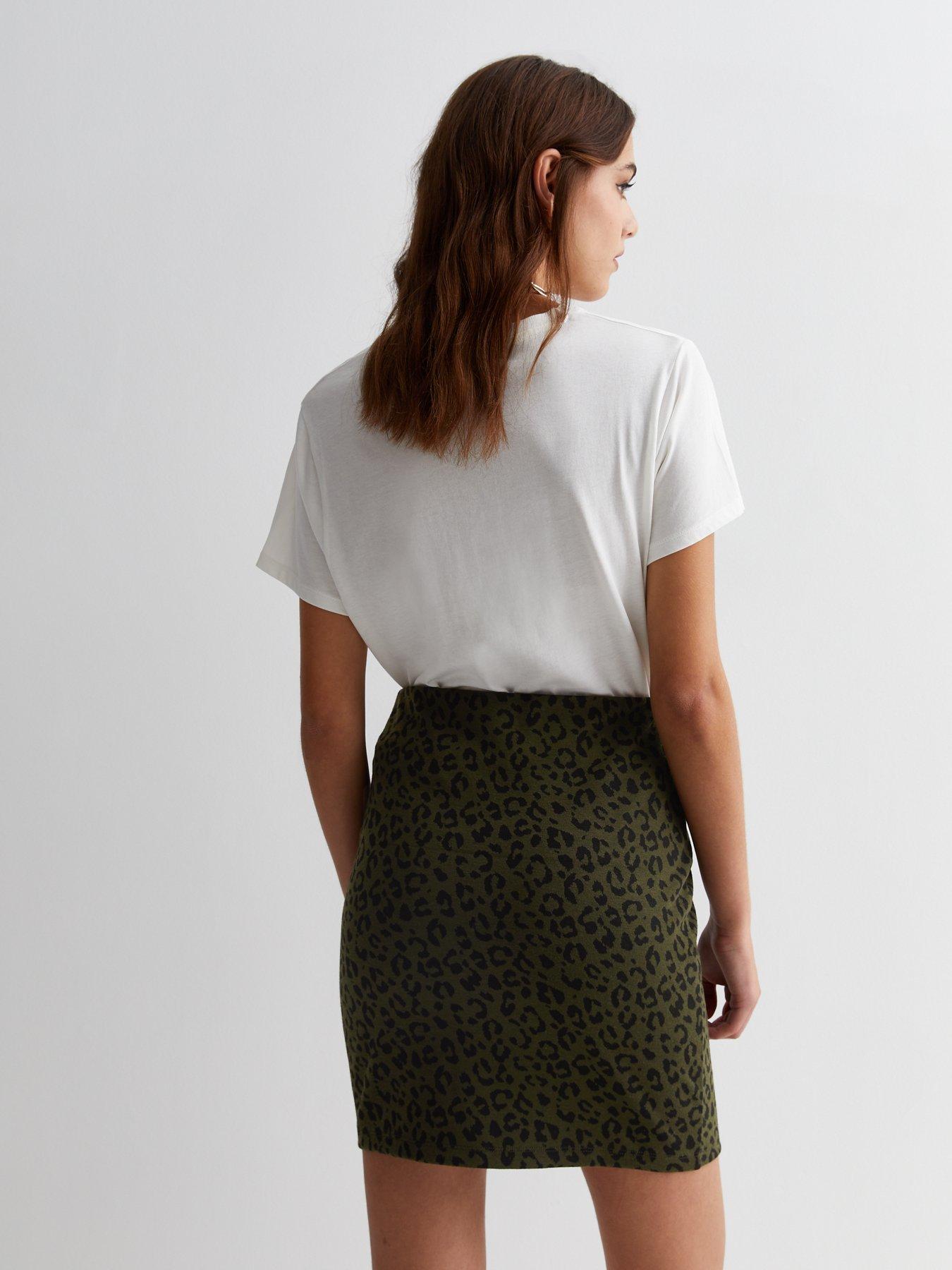 New look green hotsell leopard print midi skirt